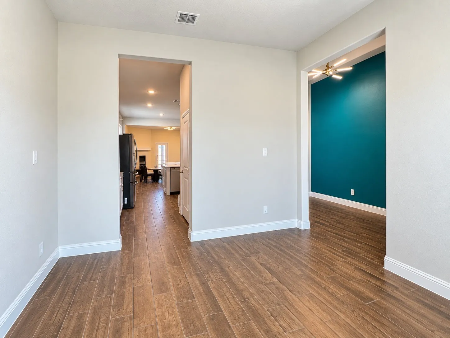 Single Family Residence For Sale in Collin County , 405 Hoot Owl Hill, Weston, Texas 75009, 4 Bedroom, 2 Bathroom, 2 Garage spaces, 2,178 Sqft, built in 2022, mls#21381354, Real Estate Agent in Weston, Homes For Sale in Collin county, Homes For Sale in Weston, Realtor in Weston Texas, Real Estate Brokerage Independent Realty Texas, Luminita Cordes Realtor