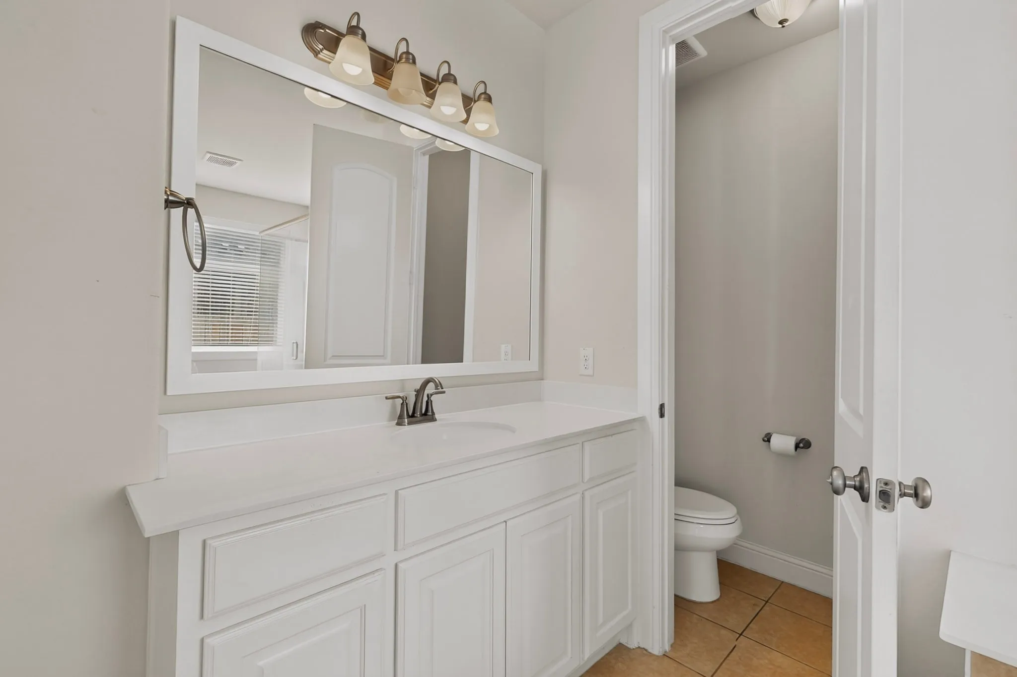 Single Family Residence For Sale in Tarrant County , 4717 Antebellum Lane, Mansfield, Texas 76063, 4 Bedroom, 3 Bathroom, 2 Garage spaces, 3,018 Sqft, built in 2021, mls#21382603, Real Estate Agent in Mansfield, Homes For Sale in Tarrant county, Homes For Sale in Mansfield, Realtor in Mansfield Texas, Real Estate Brokerage Independent Realty Texas, Luminita Cordes Realtor