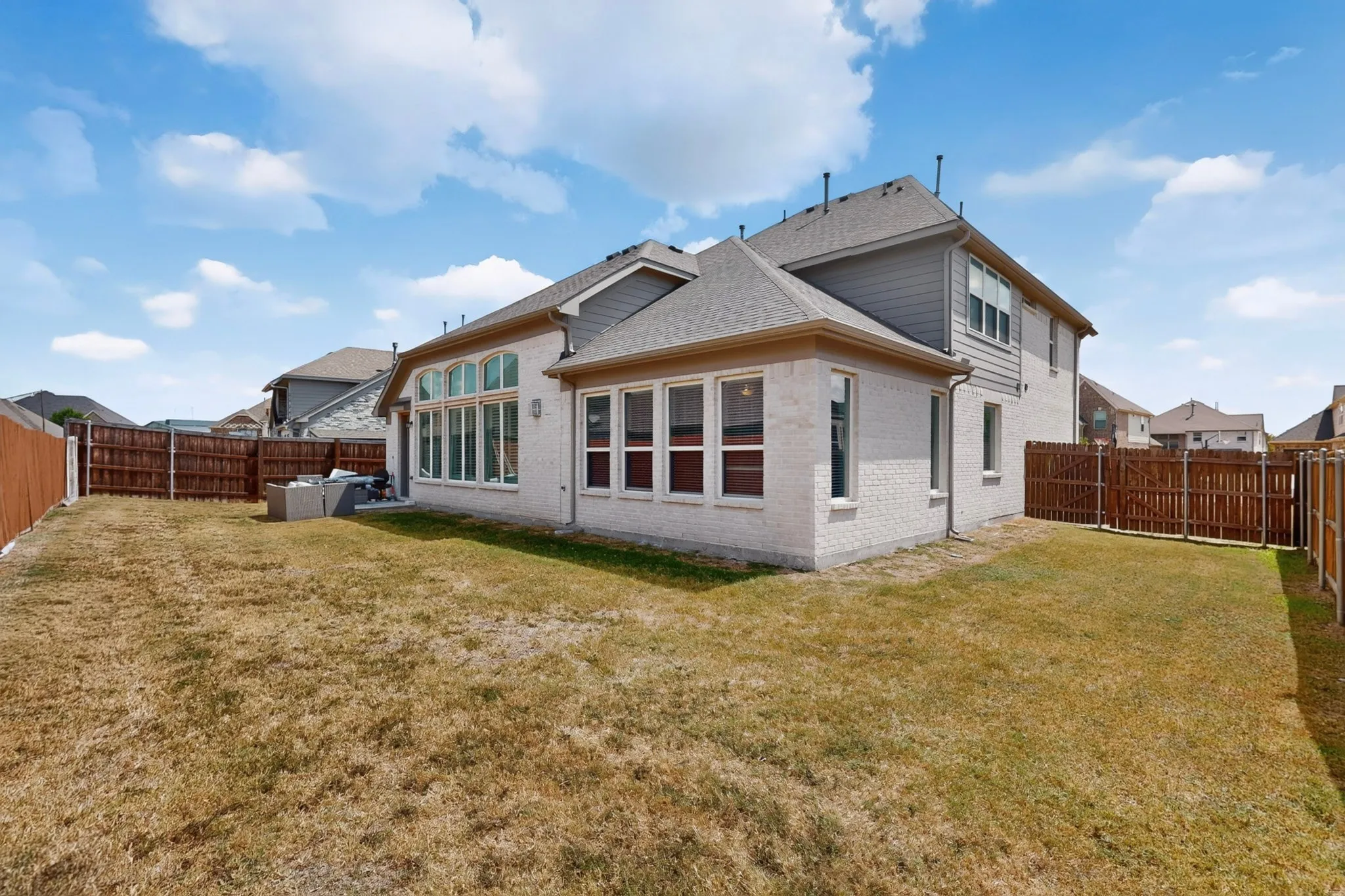Single Family Residence For Sale in Tarrant County , 4717 Antebellum Lane, Mansfield, Texas 76063, 4 Bedroom, 3 Bathroom, 2 Garage spaces, 3,018 Sqft, built in 2021, mls#21382603, Real Estate Agent in Mansfield, Homes For Sale in Tarrant county, Homes For Sale in Mansfield, Realtor in Mansfield Texas, Real Estate Brokerage Independent Realty Texas, Luminita Cordes Realtor