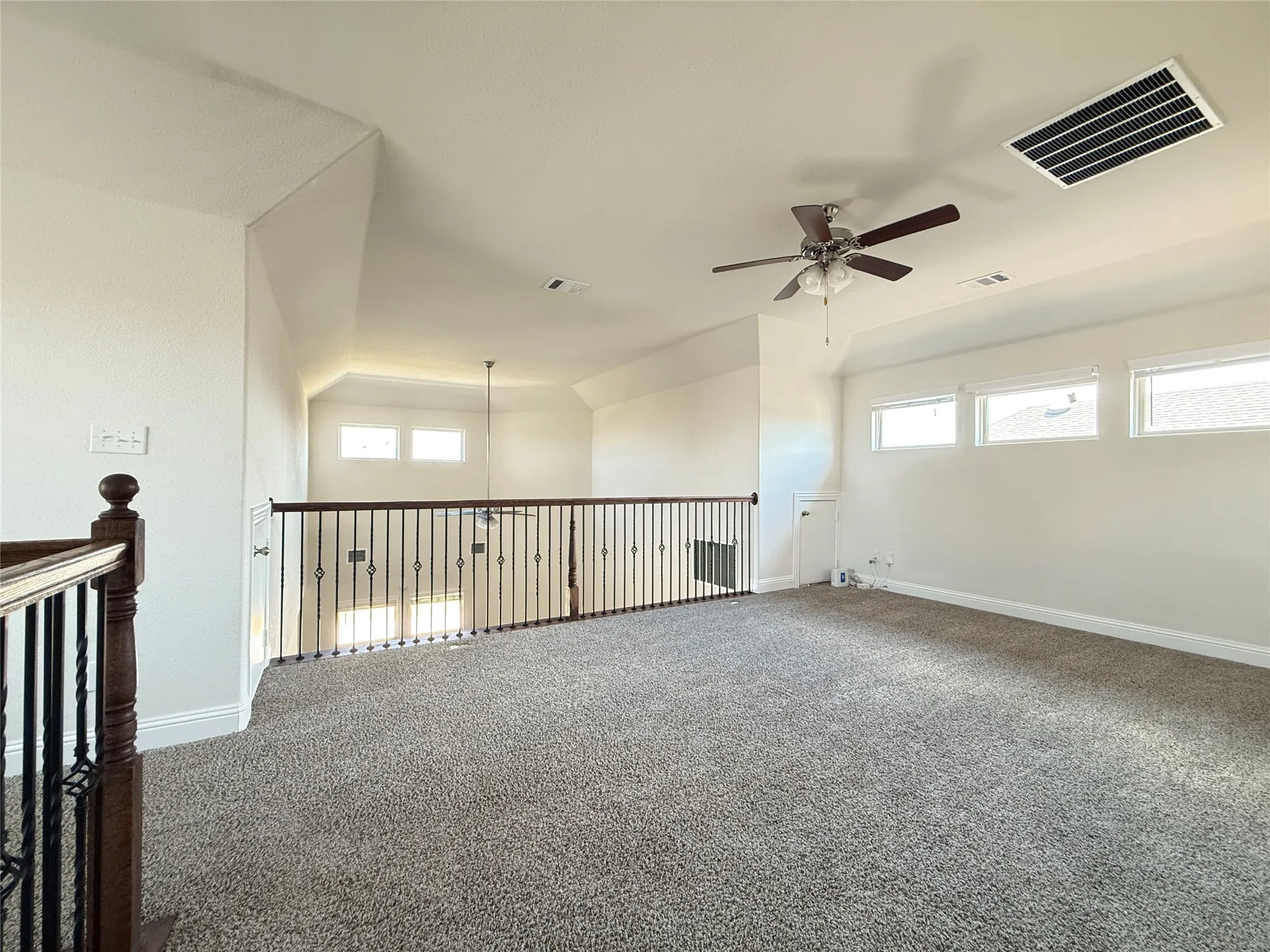 Single Family Residence For Rent in Kaufman County , 4238 Long Drive, Forney, Texas 75126, 4 Bedroom, 3 Bathroom, 2 Garage spaces, 2,312 Sqft, built in 2022, mls#21375562, Real Estate Agent in Forney, Homes For Rent in Kaufman county, Homes For Rent in Forney, Realtor in Forney Texas, Real Estate Brokerage Independent Realty Texas, Luminita Cordes Realtor