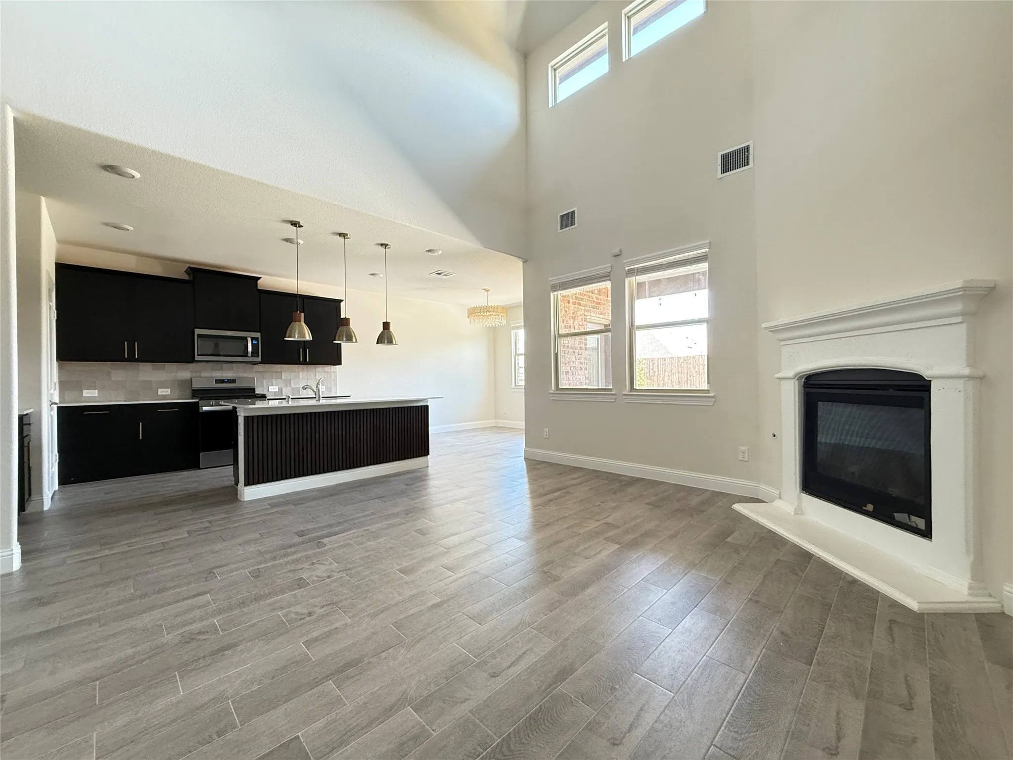 Single Family Residence For Rent in Kaufman County , 4238 Long Drive, Forney, Texas 75126, 4 Bedroom, 3 Bathroom, 2 Garage spaces, 2,312 Sqft, built in 2022, mls#21375562, Real Estate Agent in Forney, Homes For Rent in Kaufman county, Homes For Rent in Forney, Realtor in Forney Texas, Real Estate Brokerage Independent Realty Texas, Luminita Cordes Realtor