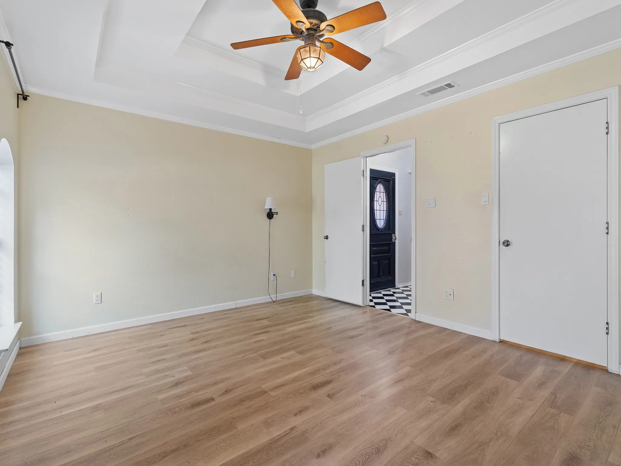 Single Family Residence For Rent in Hunt County , 3113 Canton Street, Greenville, Texas 75402, 3 Bedroom, 2 Bathroom, 2 Garage spaces, 1,692 Sqft, built in 1993, mls#21382641, Real Estate Agent in Greenville, Homes For Rent in Hunt county, Homes For Rent in Greenville, Realtor in Greenville Texas, Real Estate Brokerage Independent Realty Texas, Luminita Cordes Realtor