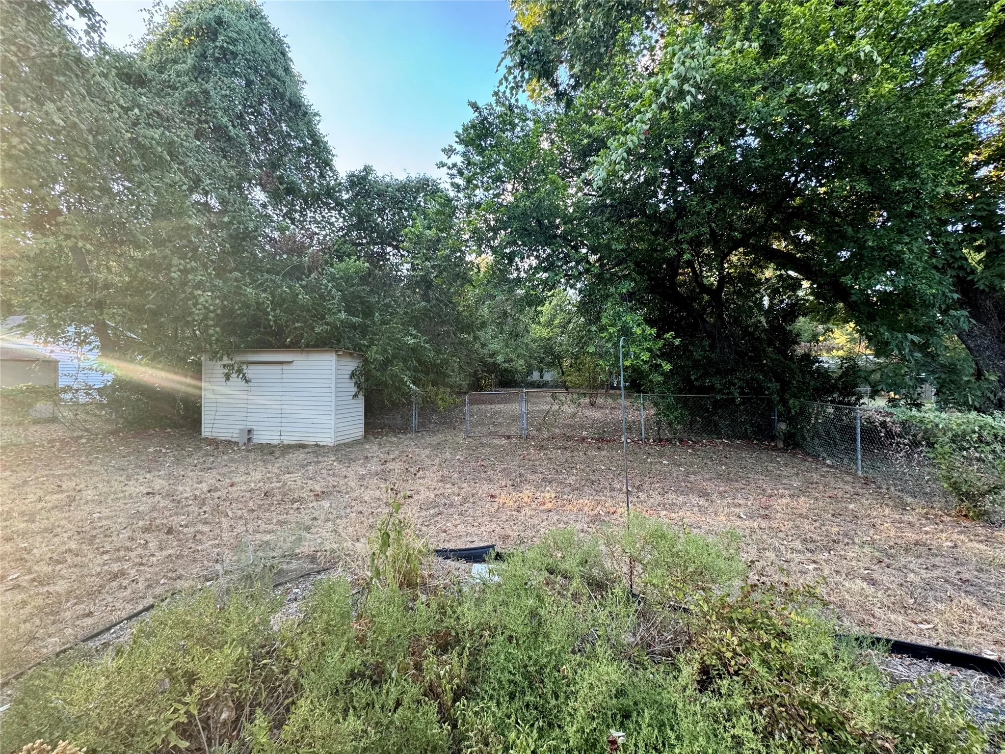 Single Family Residence For Sale in Tarrant County , 1013 Wilshire Boulevard, Arlington, Texas 76012, 2 Bedroom, 1 Bathroom, Garage spaces, 624 Sqft, built in 1955, mls#21376103, Real Estate Agent in Arlington, Homes For Sale in Tarrant county, Homes For Sale in Arlington, Realtor in Arlington Texas, Real Estate Brokerage Independent Realty Texas, Luminita Cordes Realtor