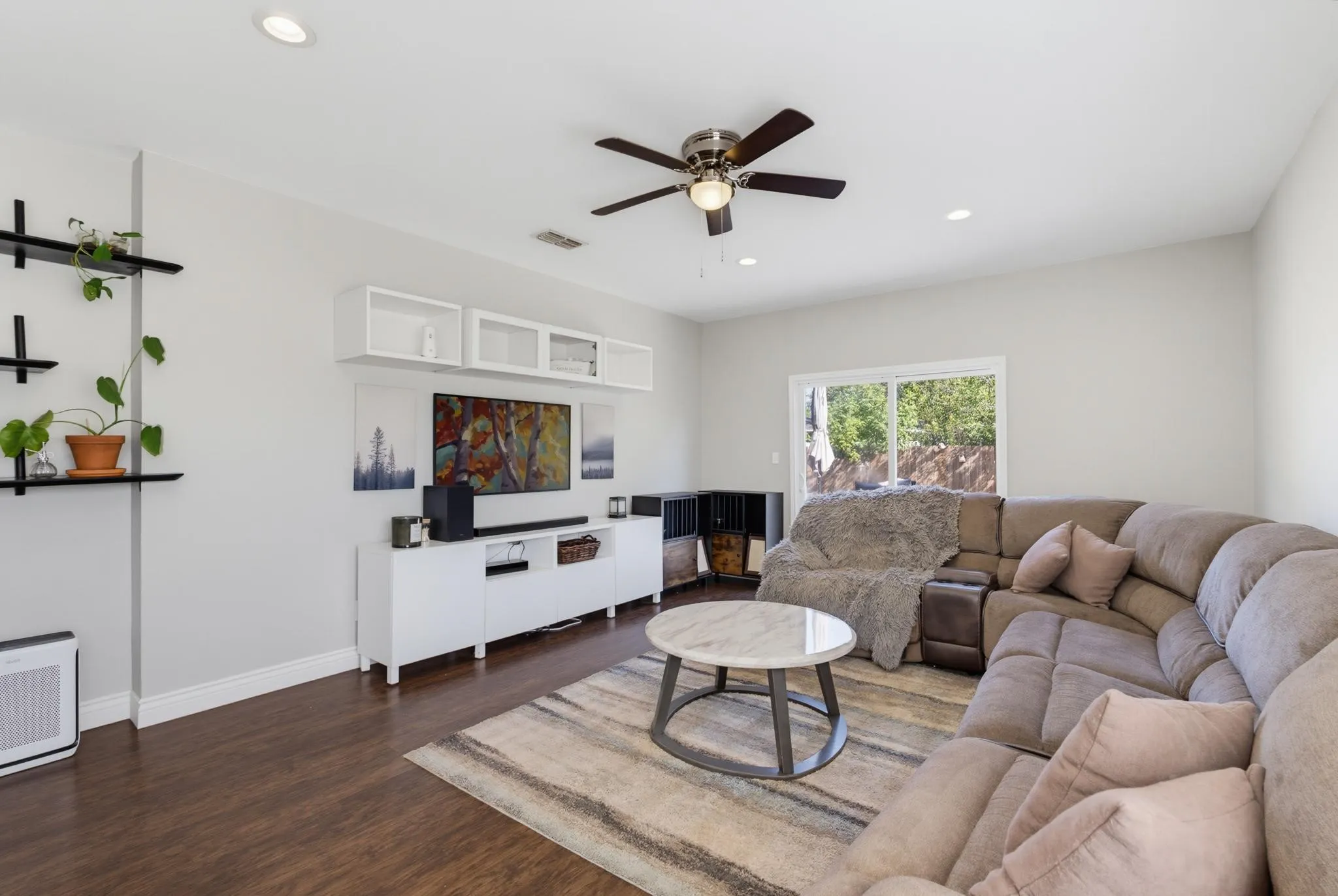 Single Family Residence For Sale in Taylor County , 1534 S 8th Street, Abilene, Texas 79602, 3 Bedroom, 2 Bathroom, 2 Garage spaces, 1,485 Sqft, built in 2008, mls#21382656, Real Estate Agent in Abilene, Homes For Sale in Taylor county, Homes For Sale in Abilene, Realtor in Abilene Texas, Real Estate Brokerage Independent Realty Texas, Luminita Cordes Realtor