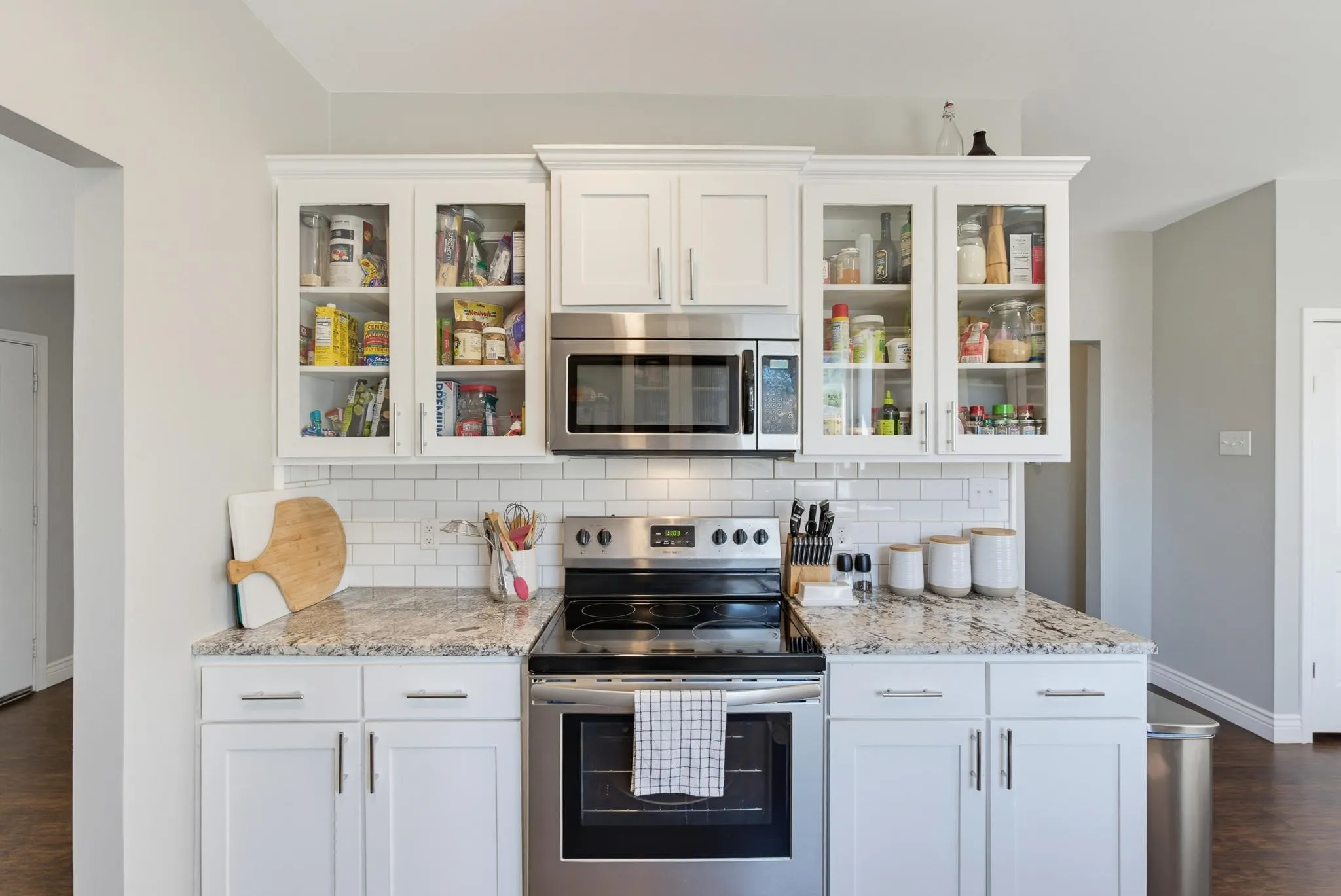 Single Family Residence For Sale in Taylor County , 1534 S 8th Street, Abilene, Texas 79602, 3 Bedroom, 2 Bathroom, 2 Garage spaces, 1,485 Sqft, built in 2008, mls#21382656, Real Estate Agent in Abilene, Homes For Sale in Taylor county, Homes For Sale in Abilene, Realtor in Abilene Texas, Real Estate Brokerage Independent Realty Texas, Luminita Cordes Realtor