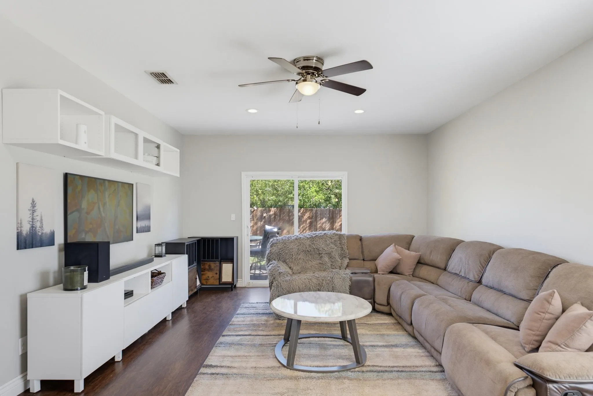 Single Family Residence For Sale in Taylor County , 1534 S 8th Street, Abilene, Texas 79602, 3 Bedroom, 2 Bathroom, 2 Garage spaces, 1,485 Sqft, built in 2008, mls#21382656, Real Estate Agent in Abilene, Homes For Sale in Taylor county, Homes For Sale in Abilene, Realtor in Abilene Texas, Real Estate Brokerage Independent Realty Texas, Luminita Cordes Realtor
