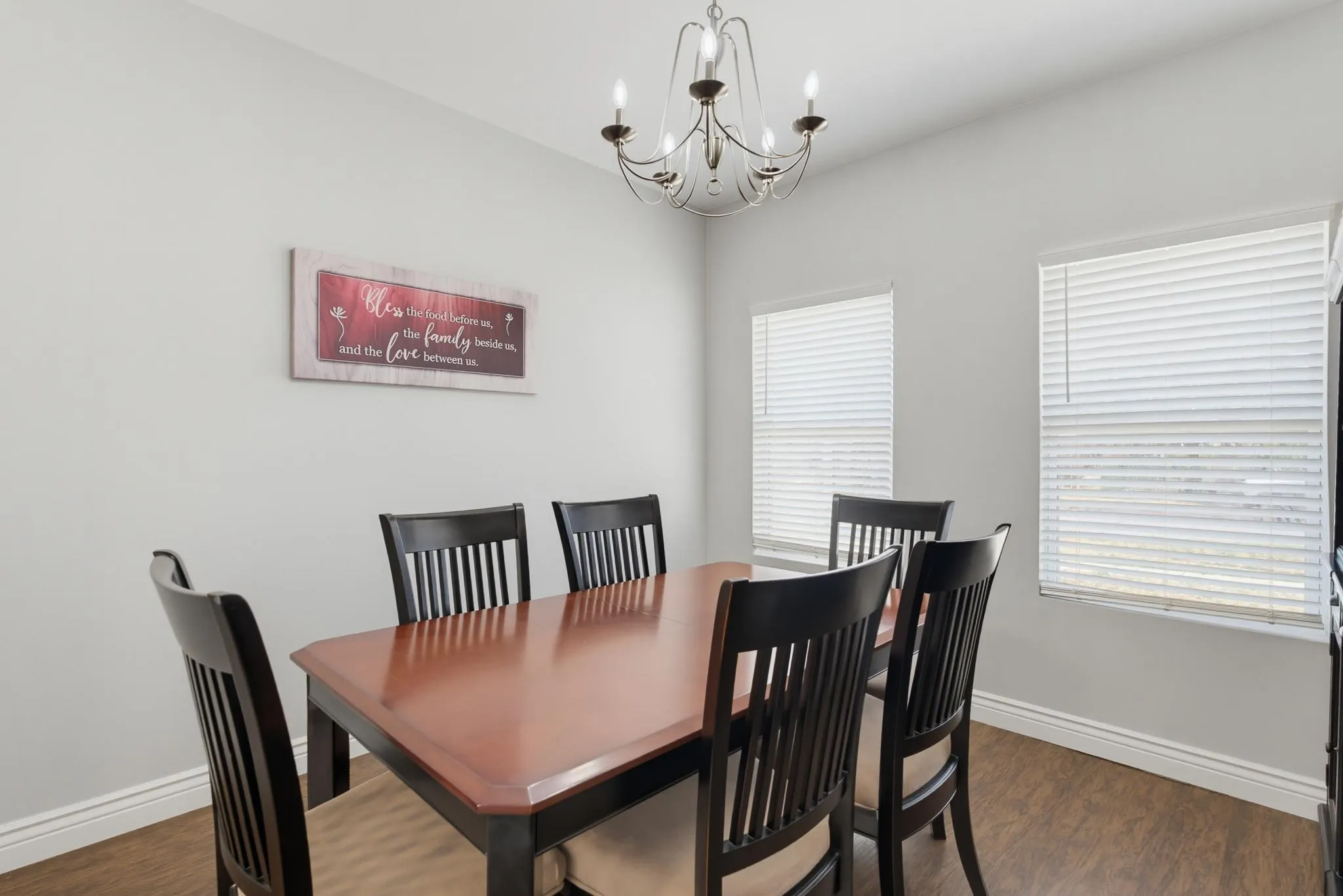 Single Family Residence For Sale in Taylor County , 1534 S 8th Street, Abilene, Texas 79602, 3 Bedroom, 2 Bathroom, 2 Garage spaces, 1,485 Sqft, built in 2008, mls#21382656, Real Estate Agent in Abilene, Homes For Sale in Taylor county, Homes For Sale in Abilene, Realtor in Abilene Texas, Real Estate Brokerage Independent Realty Texas, Luminita Cordes Realtor