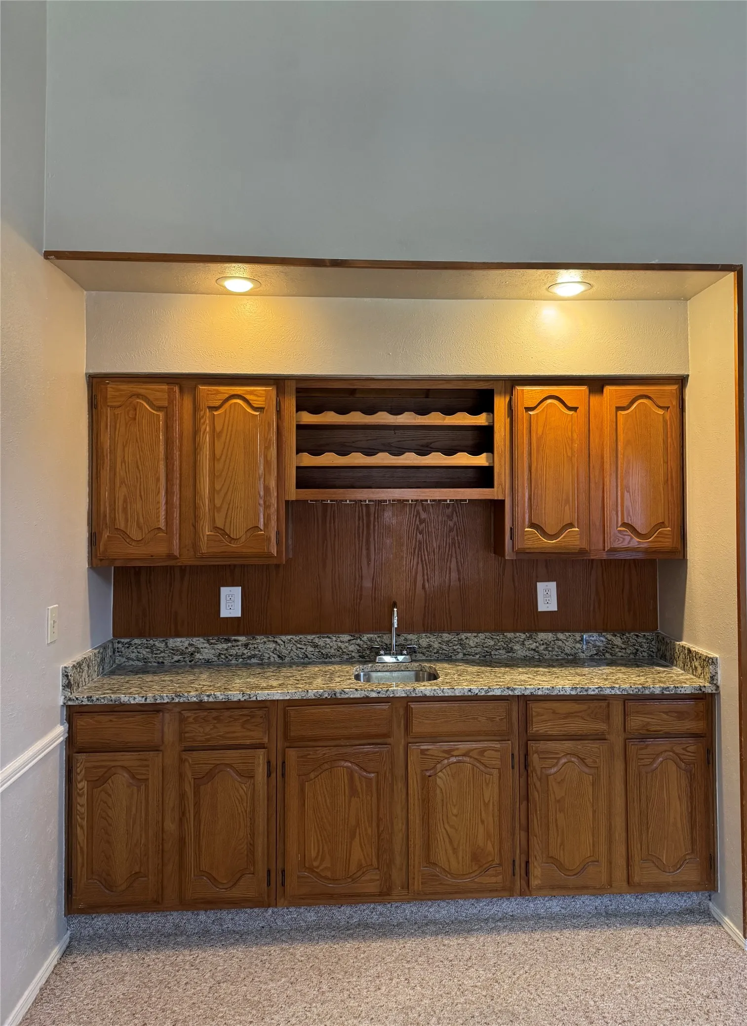 Single Family Residence For Rent in Collin County , 1504 Kesser Drive, Plano, Texas 75025, 3 Bedroom, 2 Bathroom, 2 Garage spaces, 1,932 Sqft, built in 1985, mls#21381409, Real Estate Agent in Plano, Homes For Rent in Collin county, Homes For Rent in Plano, Realtor in Plano Texas, Real Estate Brokerage Independent Realty Texas, Luminita Cordes Realtor