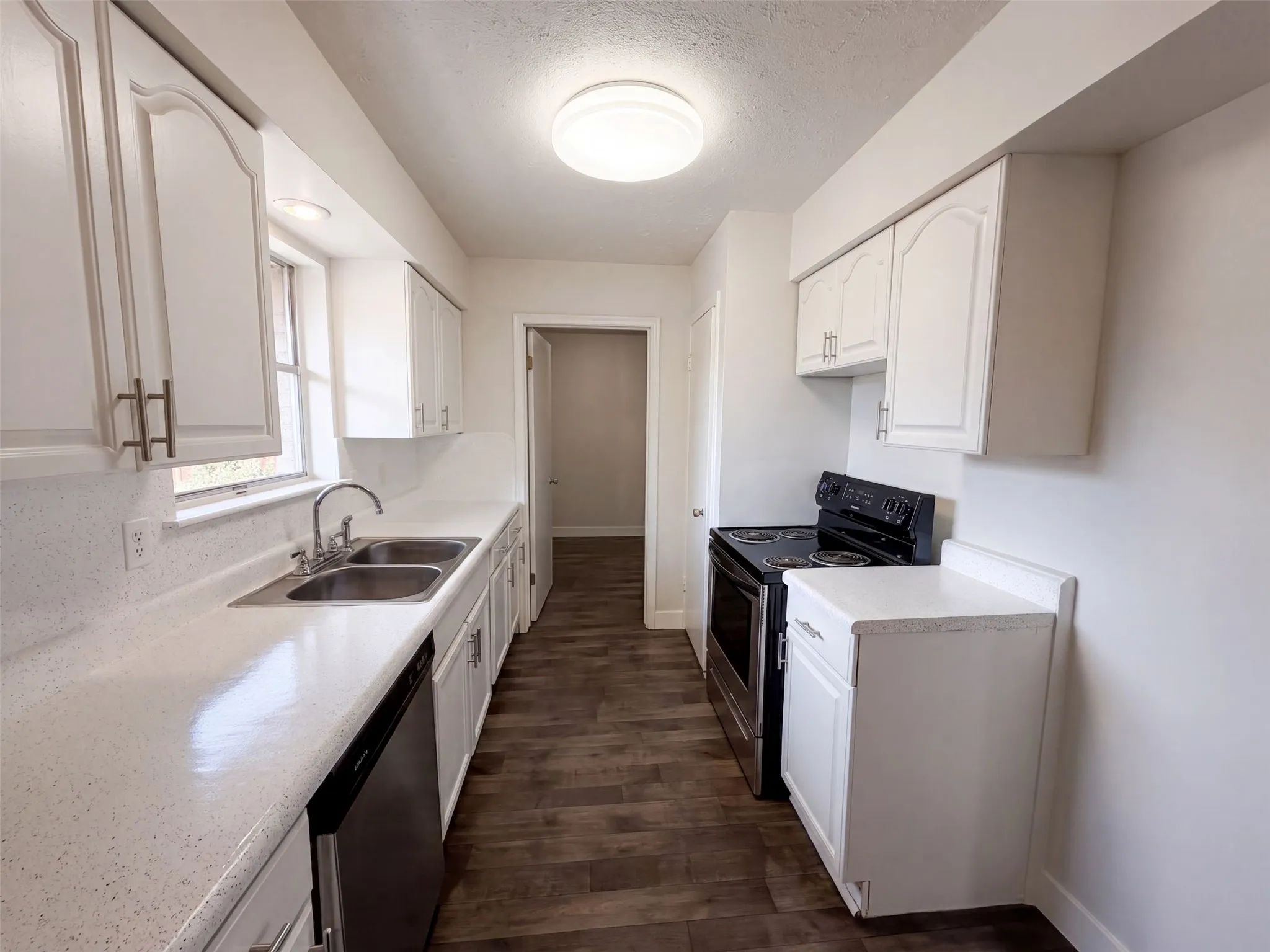 Single Family Residence For Sale in Dallas County , 8540 Foxwood Lane, Dallas, Texas 75217, 3 Bedroom, 2 Bathroom, Garage spaces, 1,620 Sqft, built in 1962, mls#21382657, Real Estate Agent in Dallas, Homes For Sale in Dallas county, Homes For Sale in Dallas, Realtor in Dallas Texas, Real Estate Brokerage Independent Realty Texas, Luminita Cordes Realtor