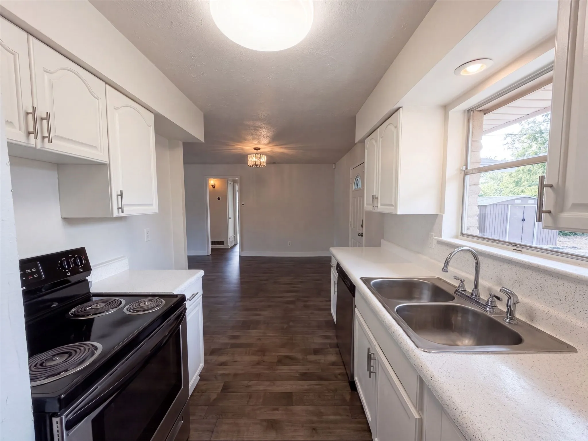 Single Family Residence For Sale in Dallas County , 8540 Foxwood Lane, Dallas, Texas 75217, 3 Bedroom, 2 Bathroom, Garage spaces, 1,620 Sqft, built in 1962, mls#21382657, Real Estate Agent in Dallas, Homes For Sale in Dallas county, Homes For Sale in Dallas, Realtor in Dallas Texas, Real Estate Brokerage Independent Realty Texas, Luminita Cordes Realtor