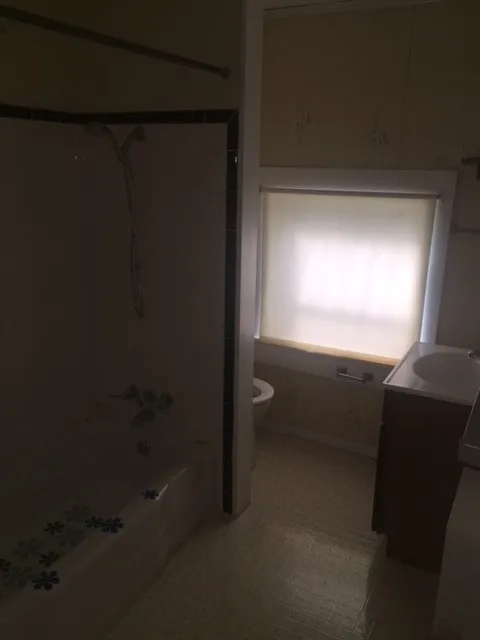 Single Family Residence For Rent in Taylor County , 718 Vine Street, Abilene, Texas 79602, 3 Bedroom, 1 Bathroom, Garage spaces, 1,436 Sqft, built in 1928, mls#21382665, Real Estate Agent in Abilene, Homes For Rent in Taylor county, Homes For Rent in Abilene, Realtor in Abilene Texas, Real Estate Brokerage Independent Realty Texas, Luminita Cordes Realtor