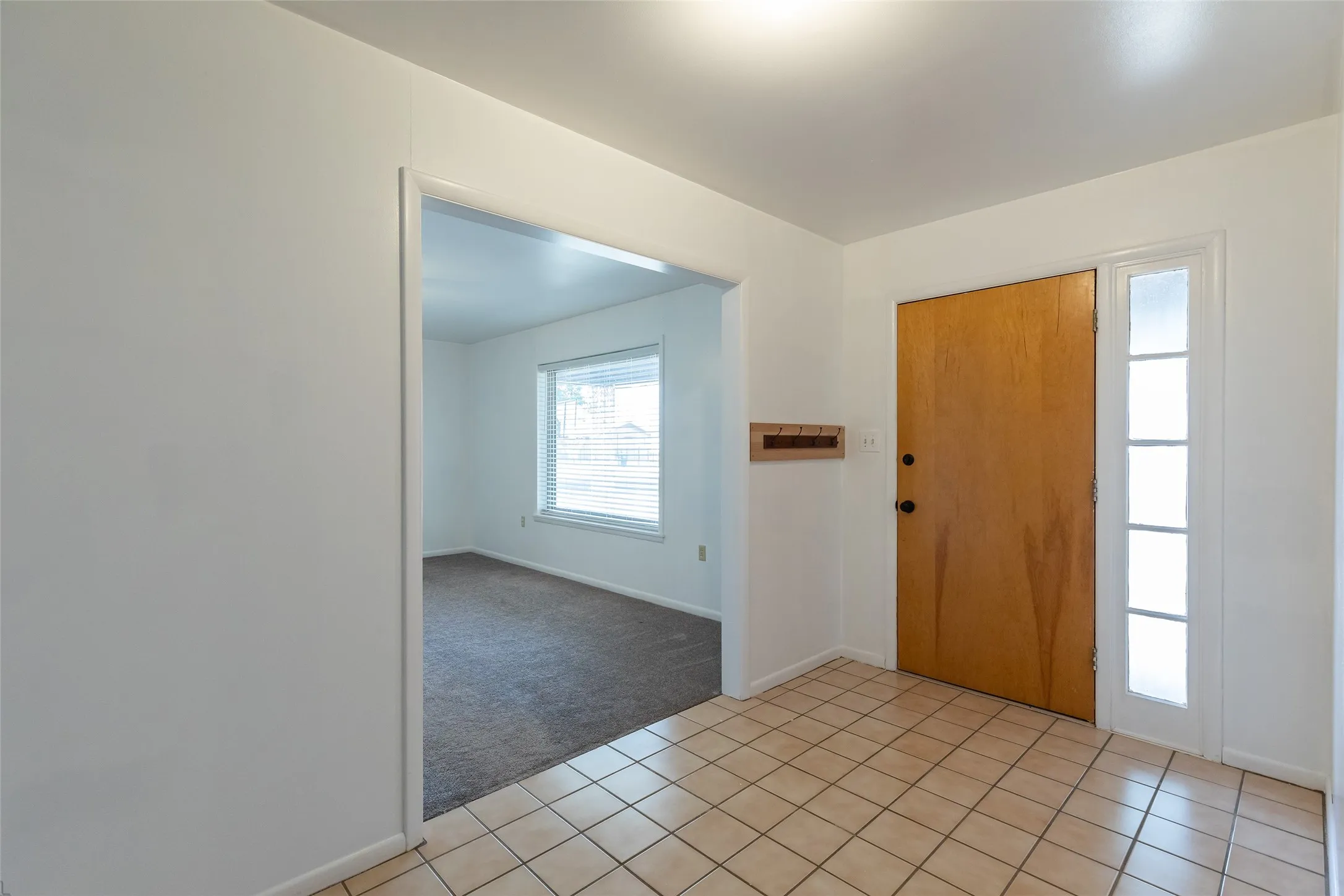 Single Family Residence For Sale in Kent County , 163 Williams Street, Jayton, Texas 79528, 4 Bedroom, 3 Bathroom, Garage spaces, 2,798 Sqft, built in 1965, mls#21324823, Real Estate Agent in Jayton, Homes For Sale in Kent county, Homes For Sale in Jayton, Realtor in Jayton Texas, Real Estate Brokerage Independent Realty Texas, Luminita Cordes Realtor