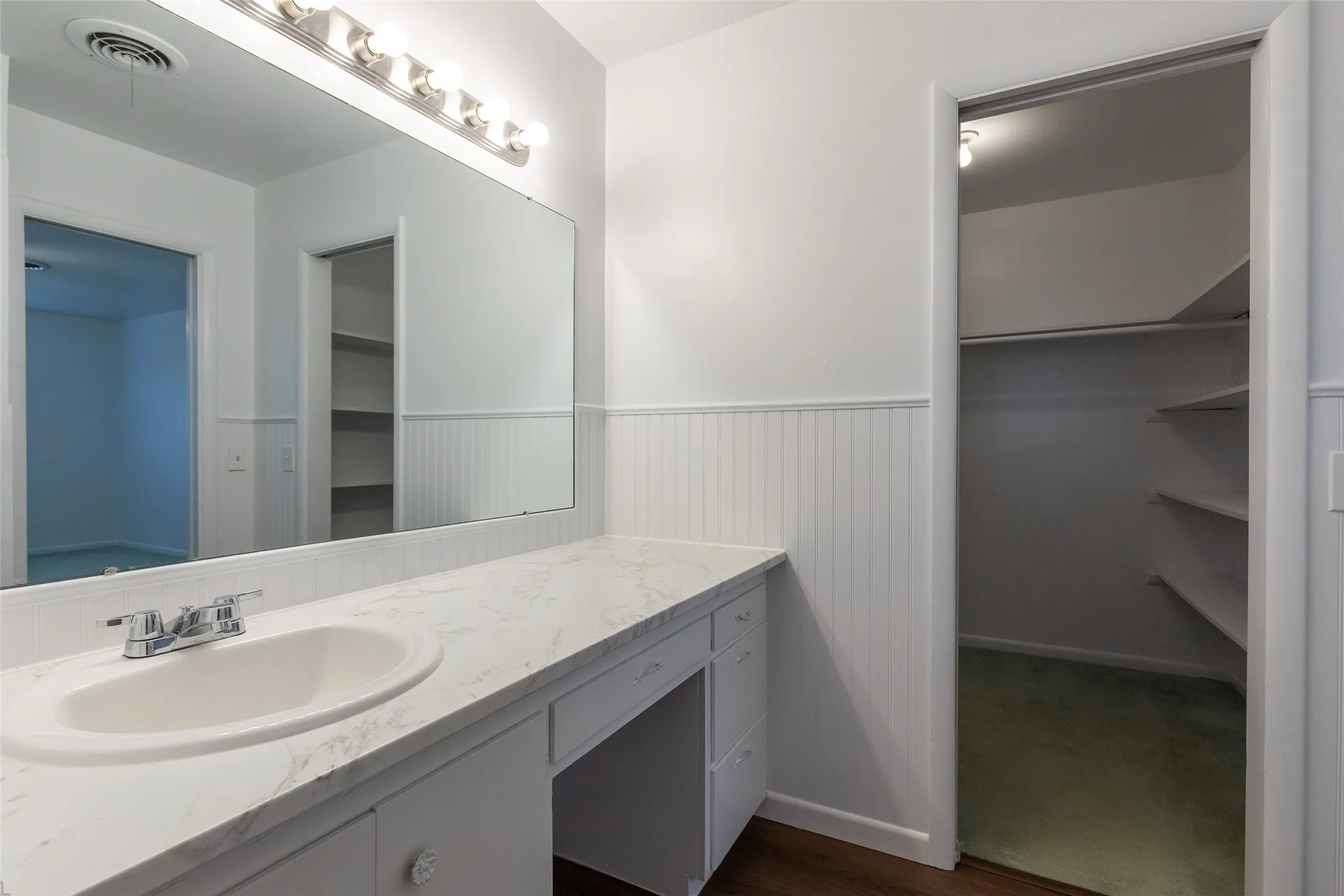 Single Family Residence For Sale in Kent County , 163 Williams Street, Jayton, Texas 79528, 4 Bedroom, 3 Bathroom, Garage spaces, 2,798 Sqft, built in 1965, mls#21324823, Real Estate Agent in Jayton, Homes For Sale in Kent county, Homes For Sale in Jayton, Realtor in Jayton Texas, Real Estate Brokerage Independent Realty Texas, Luminita Cordes Realtor