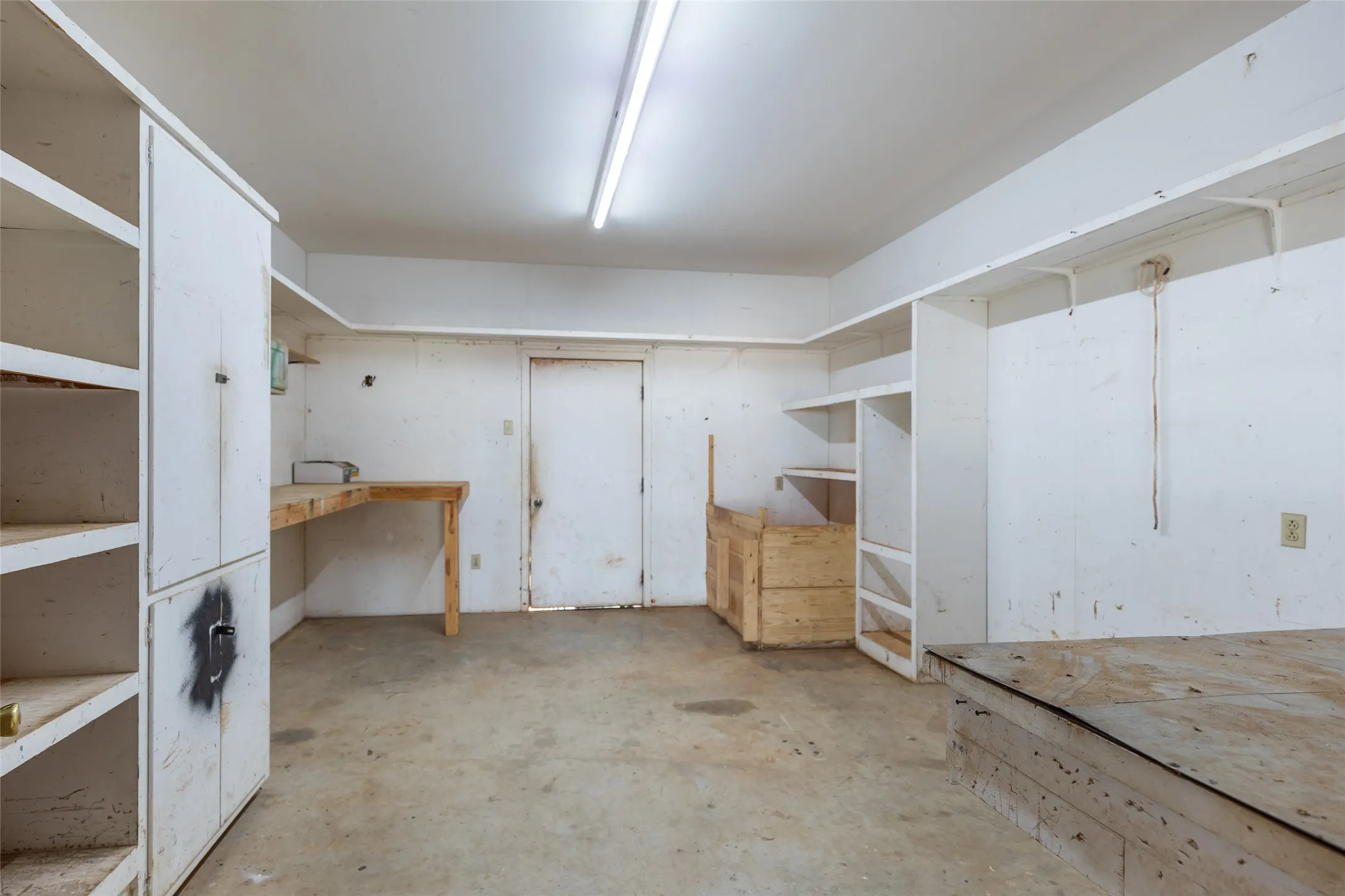 Single Family Residence For Sale in Kent County , 163 Williams Street, Jayton, Texas 79528, 4 Bedroom, 3 Bathroom, Garage spaces, 2,798 Sqft, built in 1965, mls#21324823, Real Estate Agent in Jayton, Homes For Sale in Kent county, Homes For Sale in Jayton, Realtor in Jayton Texas, Real Estate Brokerage Independent Realty Texas, Luminita Cordes Realtor