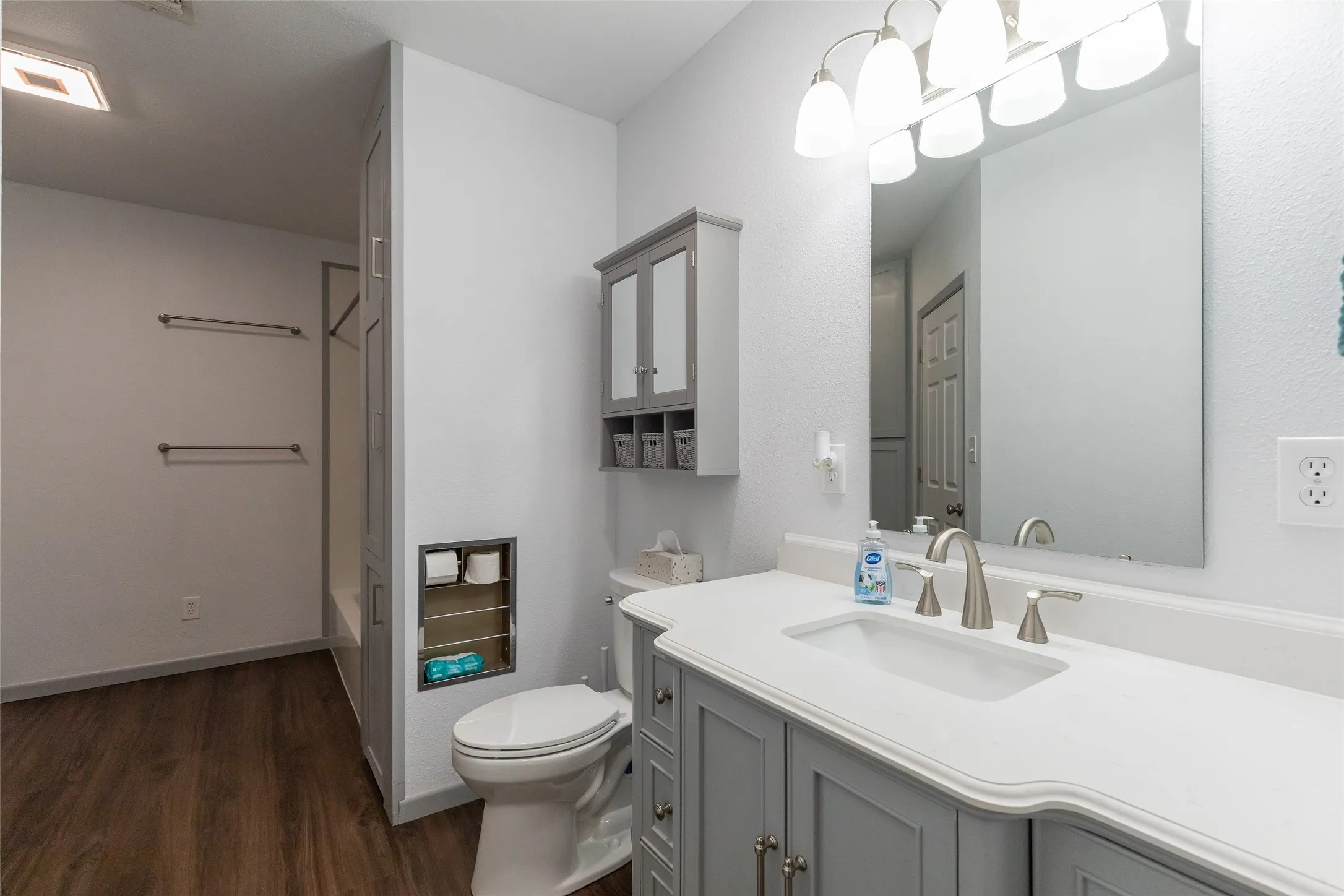 Single Family Residence For Sale in Kent County , 163 Williams Street, Jayton, Texas 79528, 4 Bedroom, 3 Bathroom, Garage spaces, 2,798 Sqft, built in 1965, mls#21324823, Real Estate Agent in Jayton, Homes For Sale in Kent county, Homes For Sale in Jayton, Realtor in Jayton Texas, Real Estate Brokerage Independent Realty Texas, Luminita Cordes Realtor