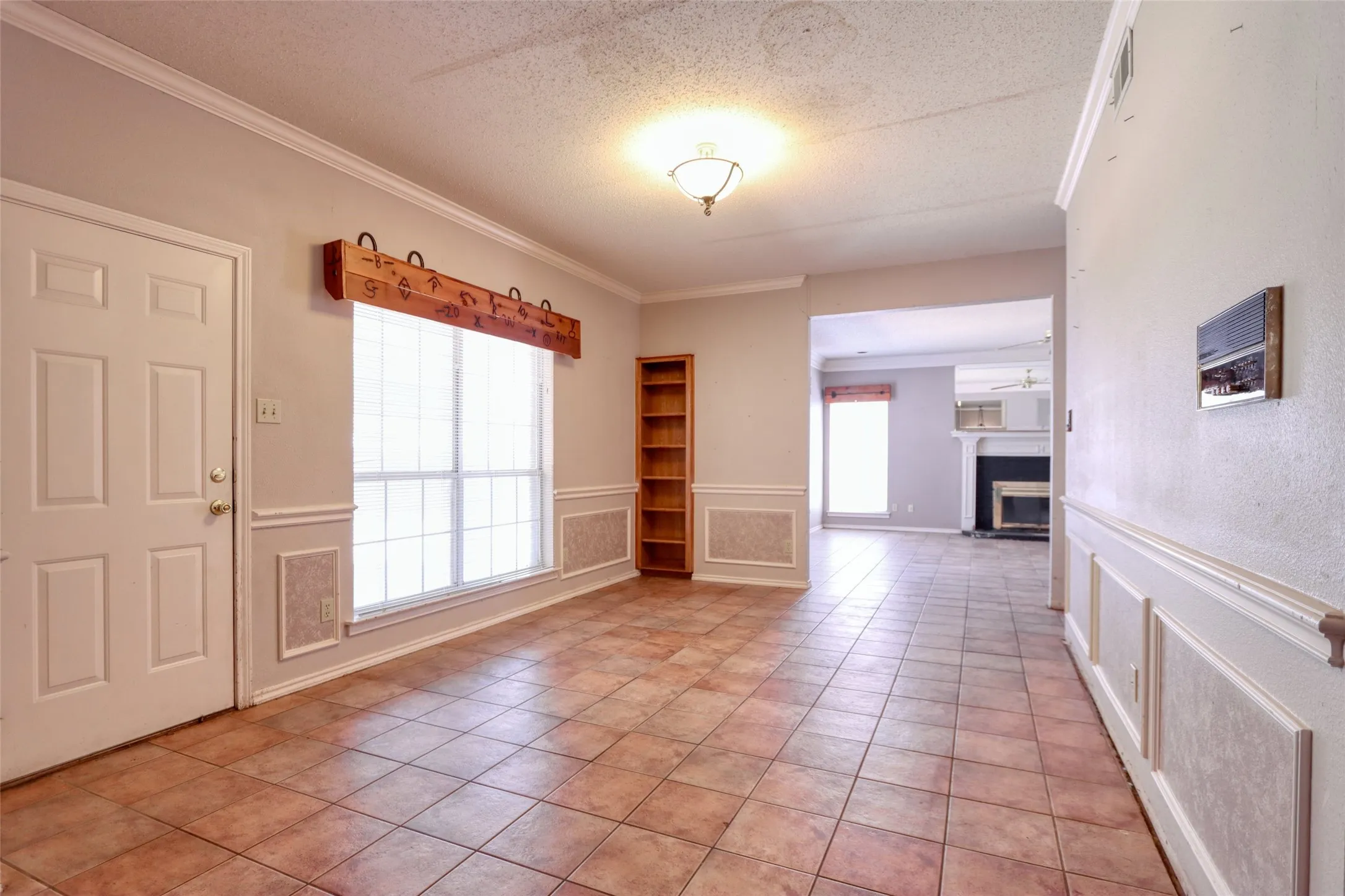 Single Family Residence For Sale in Dallas County , 711 Amesbury Drive, Mesquite, Texas 75150, 5 Bedroom, 4 Bathroom, 2 Garage spaces, 3,388 Sqft, built in 1989, mls#21380252, Real Estate Agent in Mesquite, Homes For Sale in Dallas county, Homes For Sale in Mesquite, Realtor in Mesquite Texas, Real Estate Brokerage Independent Realty Texas, Luminita Cordes Realtor