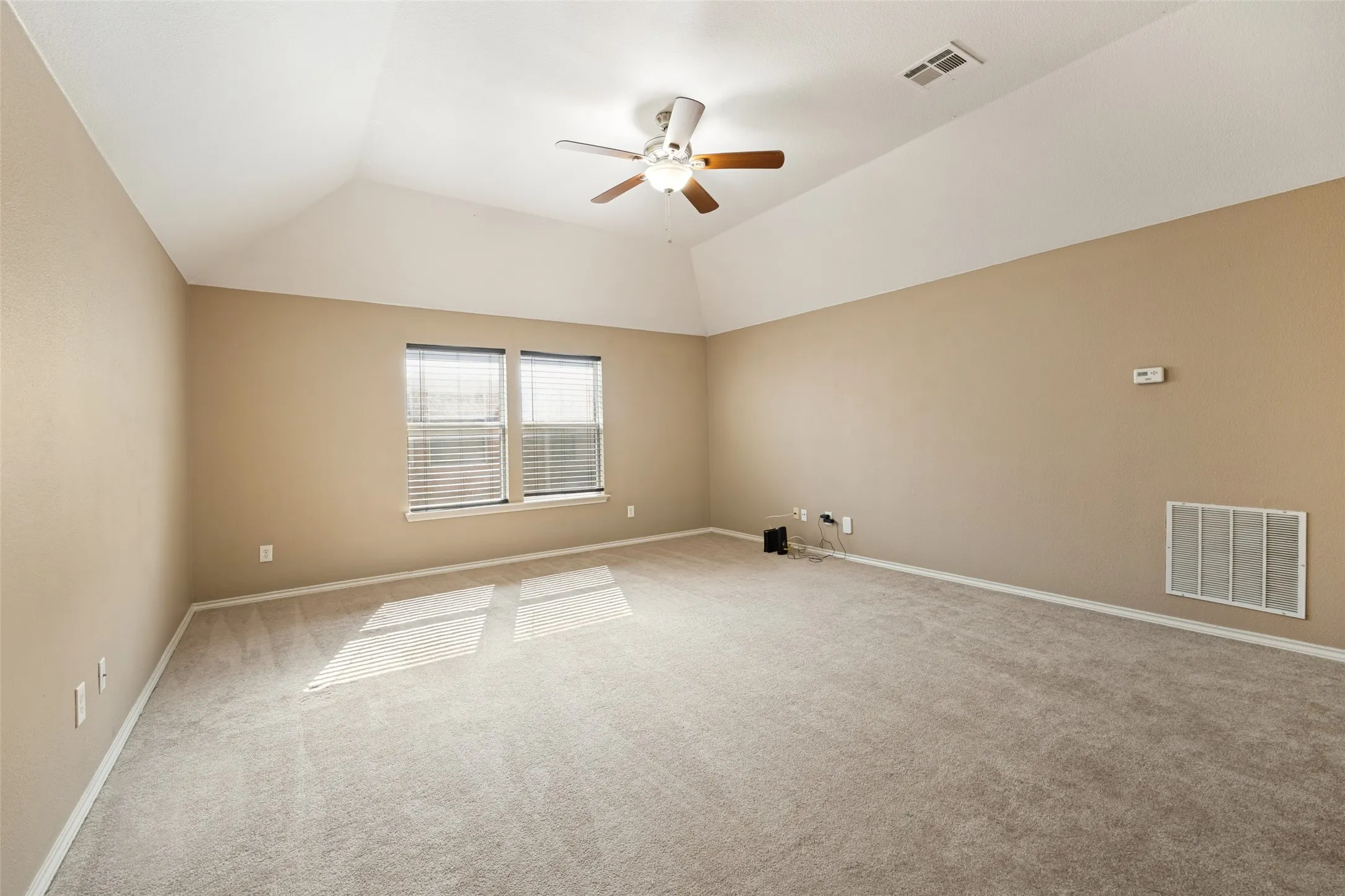 Single Family Residence For Sale in Collin County , 4620 Whitehall Court, Mc Kinney, Texas 75070, 4 Bedroom, 3 Bathroom, 2 Garage spaces, 2,626 Sqft, built in 2002, mls#21380349, Real Estate Agent in Mc Kinney, Homes For Sale in Collin county, Homes For Sale in Mc Kinney, Realtor in Mc Kinney Texas, Real Estate Brokerage Independent Realty Texas, Luminita Cordes Realtor