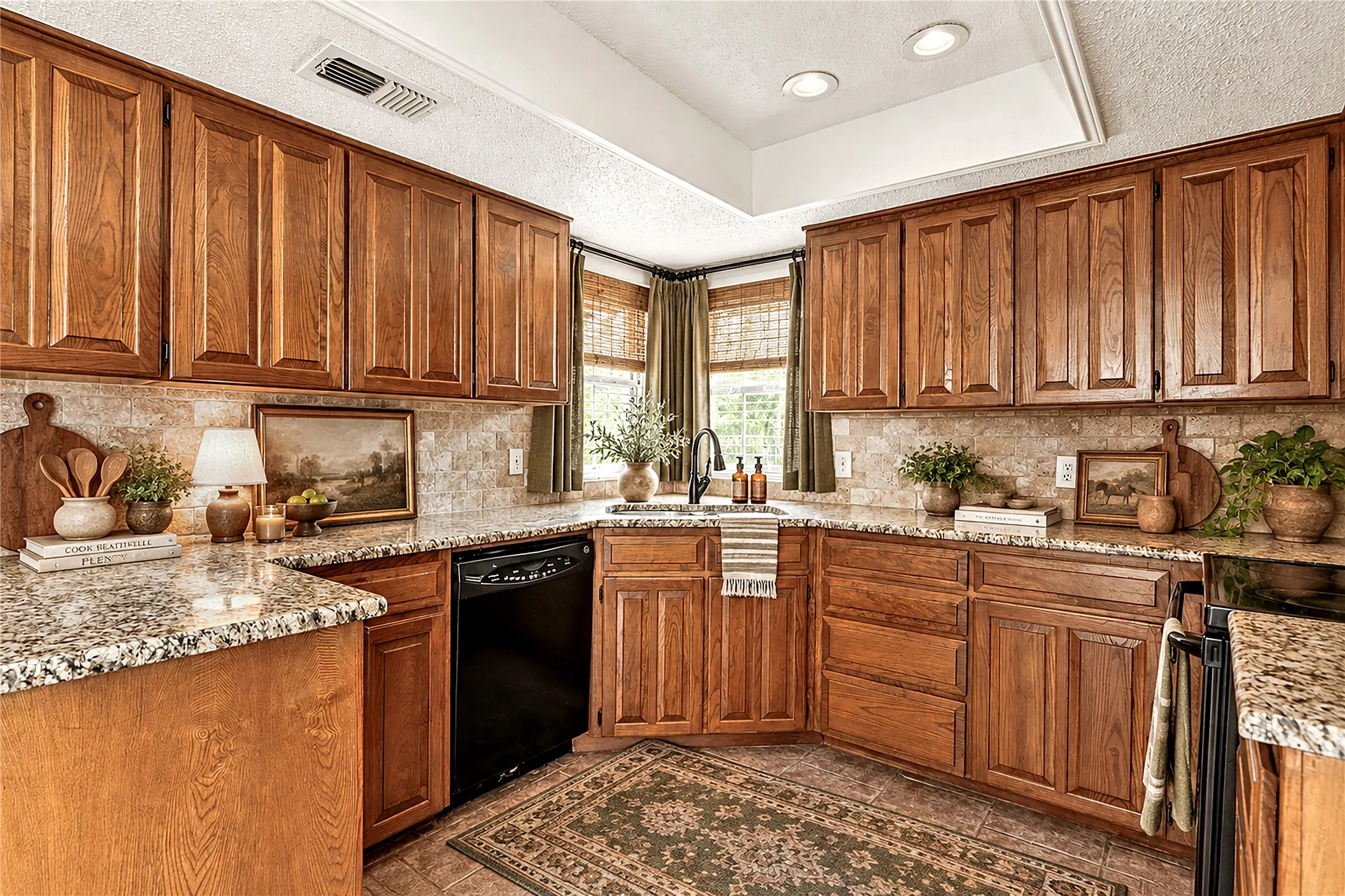 Single Family Residence For Sale in Tarrant County , 6403 Aires Drive, Arlington, Texas 76001, 3 Bedroom, 2 Bathroom, 2 Garage spaces, 1,526 Sqft, built in 1986, mls#21382675, Real Estate Agent in Arlington, Homes For Sale in Tarrant county, Homes For Sale in Arlington, Realtor in Arlington Texas, Real Estate Brokerage Independent Realty Texas, Luminita Cordes Realtor