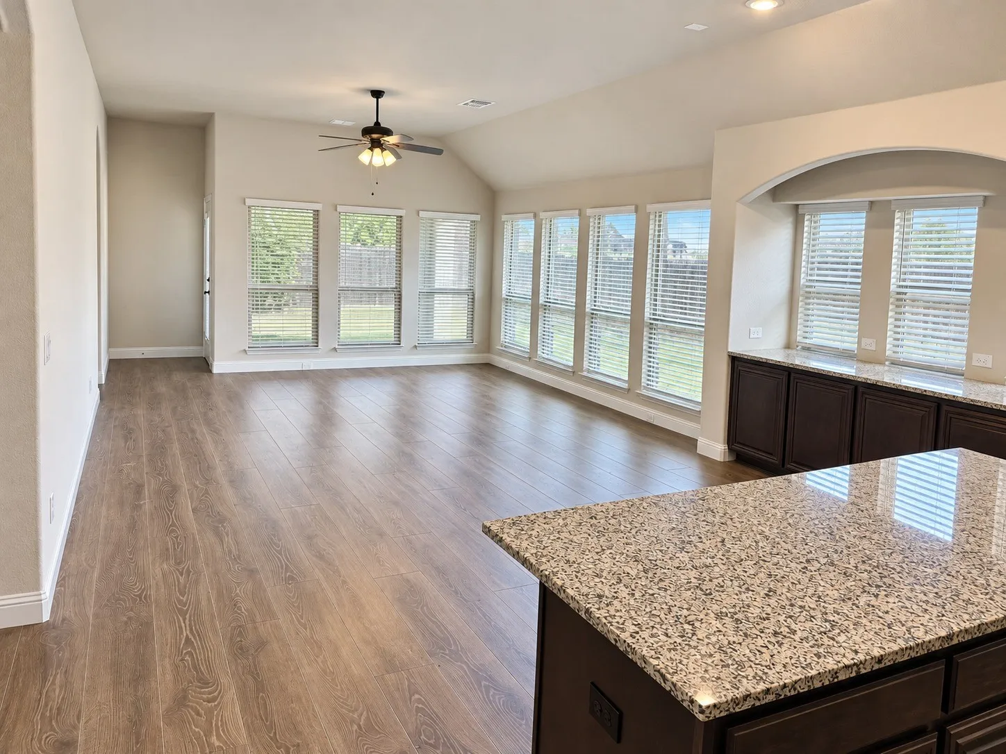 Single Family Residence For Sale in Ellis County , 469 Brushwood Lane, Waxahachie, Texas 75165, 4 Bedroom, 2 Bathroom, 2 Garage spaces, 2,029 Sqft, built in 2021, mls#21382300, Real Estate Agent in Waxahachie, Homes For Sale in Ellis county, Homes For Sale in Waxahachie, Realtor in Waxahachie Texas, Real Estate Brokerage Independent Realty Texas, Luminita Cordes Realtor