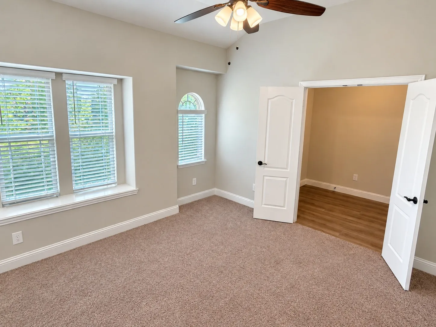 Single Family Residence For Sale in Ellis County , 469 Brushwood Lane, Waxahachie, Texas 75165, 4 Bedroom, 2 Bathroom, 2 Garage spaces, 2,029 Sqft, built in 2021, mls#21382300, Real Estate Agent in Waxahachie, Homes For Sale in Ellis county, Homes For Sale in Waxahachie, Realtor in Waxahachie Texas, Real Estate Brokerage Independent Realty Texas, Luminita Cordes Realtor