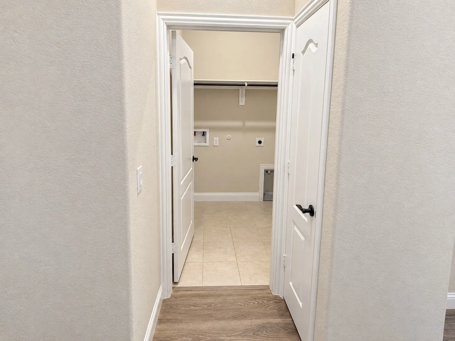 Single Family Residence For Sale in Ellis County , 469 Brushwood Lane, Waxahachie, Texas 75165, 4 Bedroom, 2 Bathroom, 2 Garage spaces, 2,029 Sqft, built in 2021, mls#21382300, Real Estate Agent in Waxahachie, Homes For Sale in Ellis county, Homes For Sale in Waxahachie, Realtor in Waxahachie Texas, Real Estate Brokerage Independent Realty Texas, Luminita Cordes Realtor