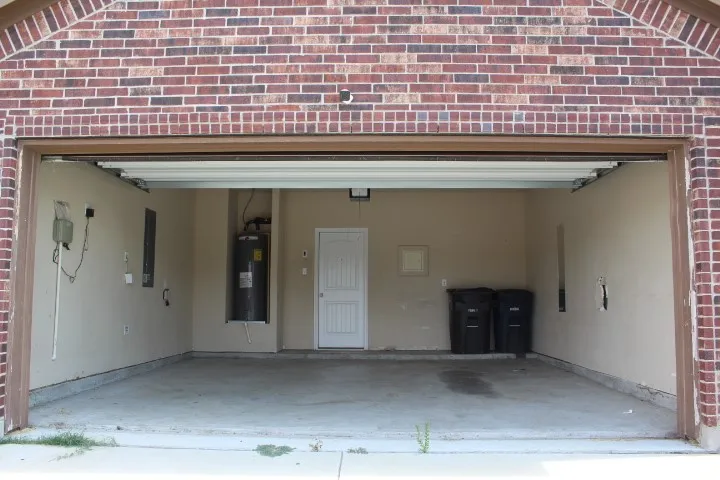 Single Family Residence For Sale in Tarrant County , 11520 Starlight Ranch Trail, Fort Worth, Texas 76052, 4 Bedroom, 2 Bathroom, 2 Garage spaces, 1,807 Sqft, built in 2018, mls#21379304, Real Estate Agent in Fort Worth, Homes For Sale in Tarrant county, Homes For Sale in Fort Worth, Realtor in Fort Worth Texas, Real Estate Brokerage Independent Realty Texas, Luminita Cordes Realtor