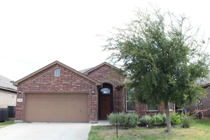 Single Family Residence For Sale in Tarrant County , 11520 Starlight Ranch Trail, Fort Worth, Texas 76052, 4 Bedroom, 2 Bathroom, 2 Garage spaces, 1,807 Sqft, built in 2018, mls#21379304, Real Estate Agent in Fort Worth, Homes For Sale in Tarrant county, Homes For Sale in Fort Worth, Realtor in Fort Worth Texas, Real Estate Brokerage Independent Realty Texas, Luminita Cordes Realtor