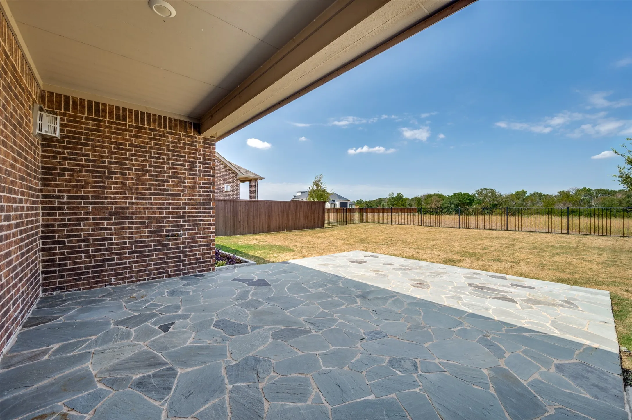 Single Family Residence For Sale in Denton County , 3609 Cimarron River Drive, Celina, Texas 75078, 4 Bedroom, 2 Bathroom, 2 Garage spaces, 2,126 Sqft, built in 2019, mls#21382618, Real Estate Agent in Celina, Homes For Sale in Denton county, Homes For Sale in Celina, Realtor in Celina Texas, Real Estate Brokerage Independent Realty Texas, Luminita Cordes Realtor