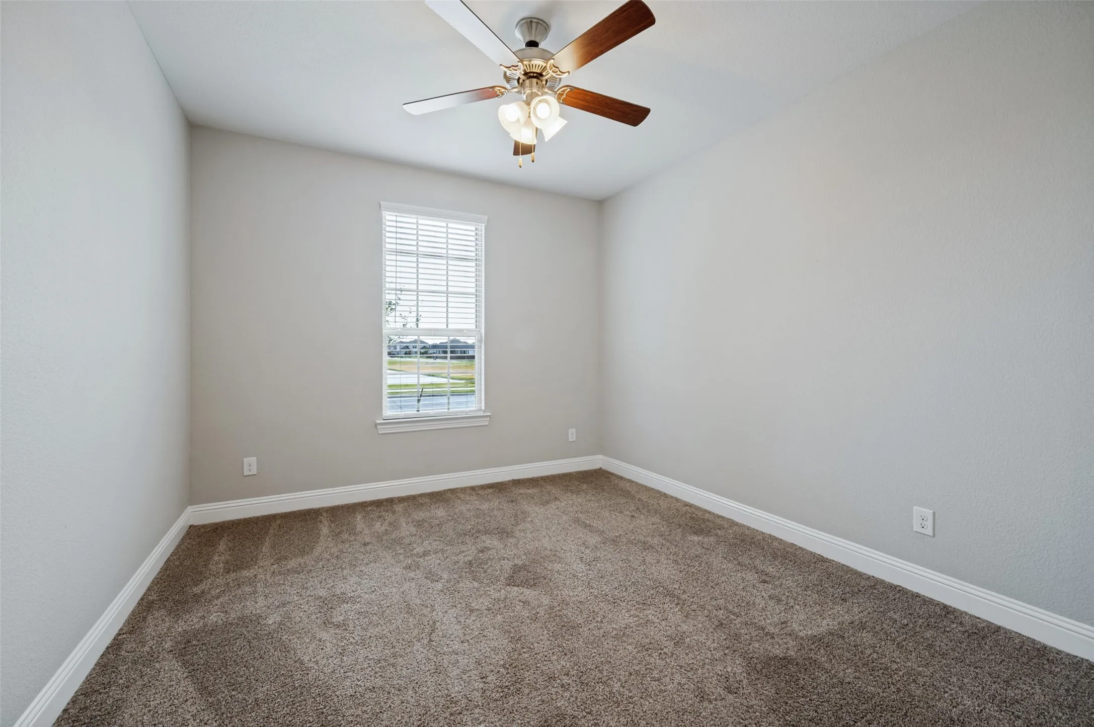 Single Family Residence For Sale in Denton County , 3609 Cimarron River Drive, Celina, Texas 75078, 4 Bedroom, 2 Bathroom, 2 Garage spaces, 2,126 Sqft, built in 2019, mls#21382618, Real Estate Agent in Celina, Homes For Sale in Denton county, Homes For Sale in Celina, Realtor in Celina Texas, Real Estate Brokerage Independent Realty Texas, Luminita Cordes Realtor