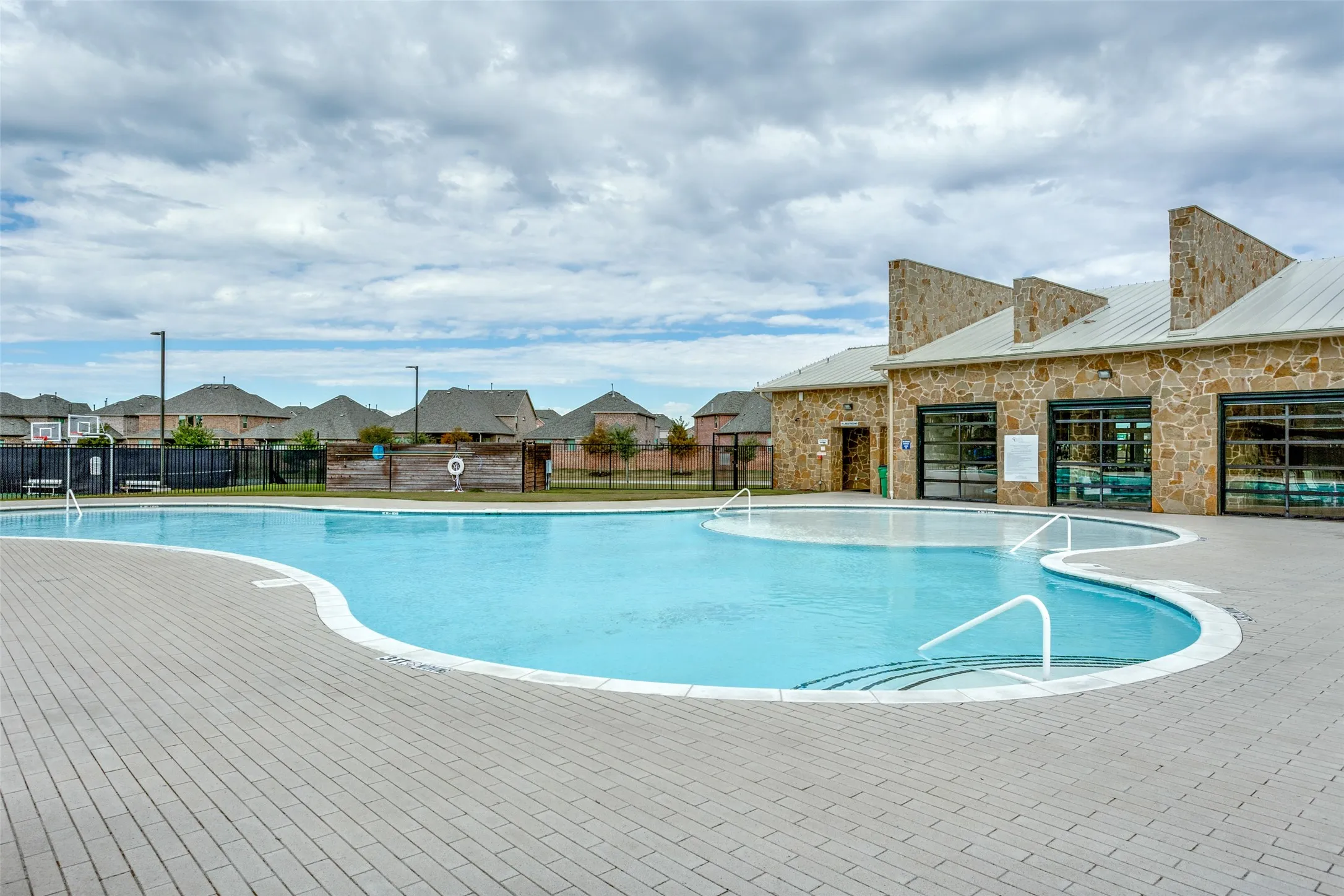 Single Family Residence For Sale in Denton County , 3609 Cimarron River Drive, Celina, Texas 75078, 4 Bedroom, 2 Bathroom, 2 Garage spaces, 2,126 Sqft, built in 2019, mls#21382618, Real Estate Agent in Celina, Homes For Sale in Denton county, Homes For Sale in Celina, Realtor in Celina Texas, Real Estate Brokerage Independent Realty Texas, Luminita Cordes Realtor