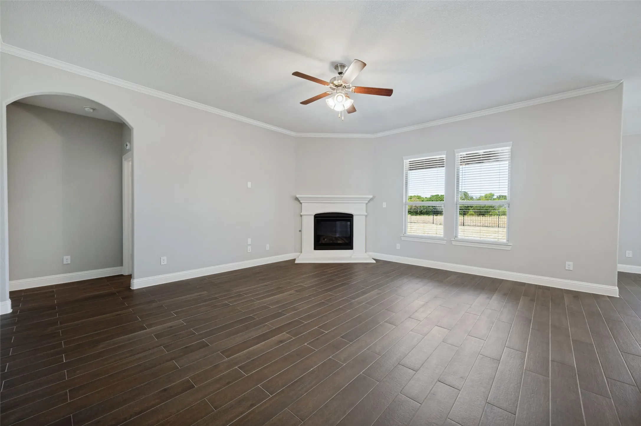 Single Family Residence For Sale in Denton County , 3609 Cimarron River Drive, Celina, Texas 75078, 4 Bedroom, 2 Bathroom, 2 Garage spaces, 2,126 Sqft, built in 2019, mls#21382618, Real Estate Agent in Celina, Homes For Sale in Denton county, Homes For Sale in Celina, Realtor in Celina Texas, Real Estate Brokerage Independent Realty Texas, Luminita Cordes Realtor
