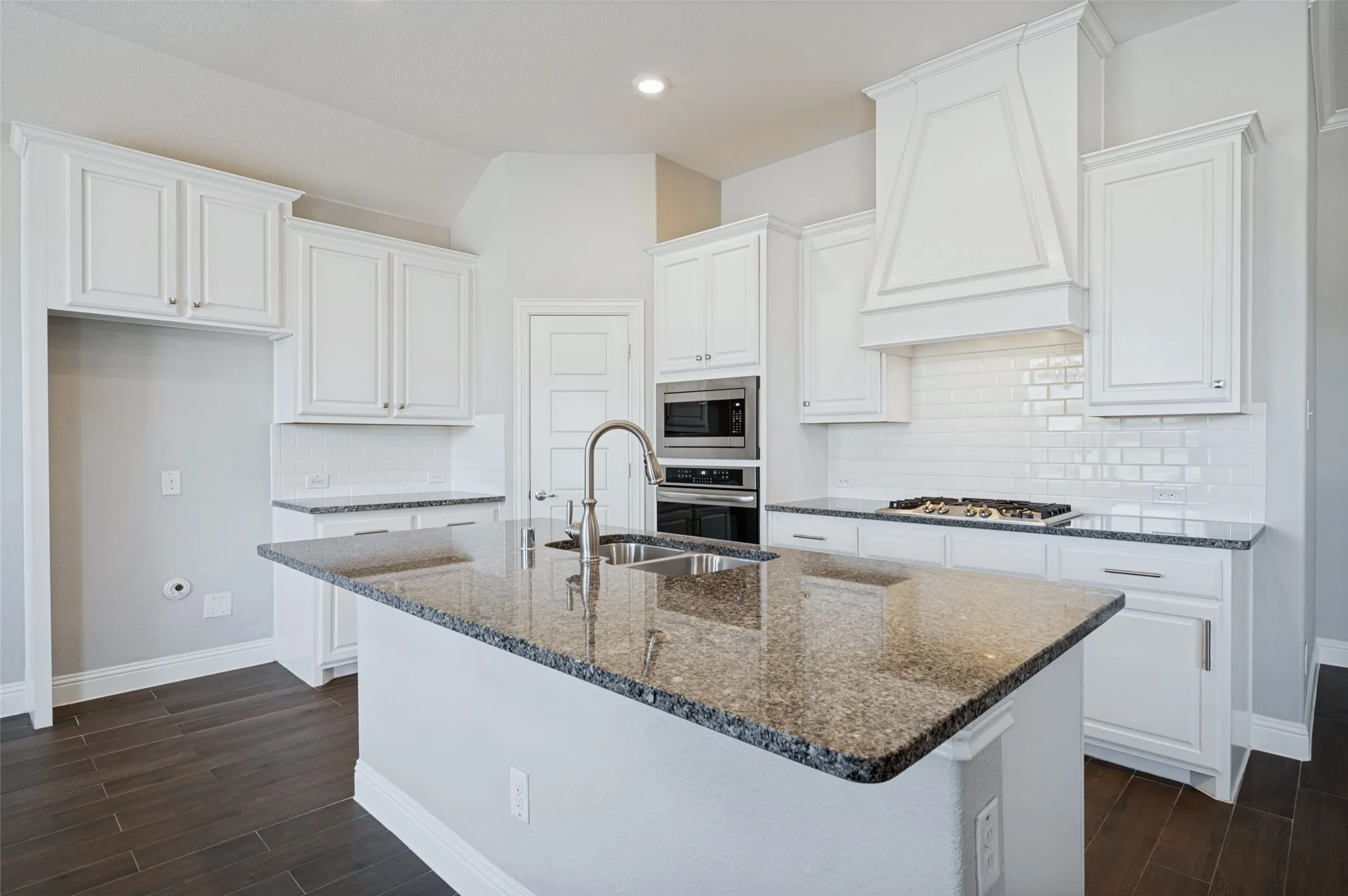 Single Family Residence For Sale in Denton County , 3609 Cimarron River Drive, Celina, Texas 75078, 4 Bedroom, 2 Bathroom, 2 Garage spaces, 2,126 Sqft, built in 2019, mls#21382618, Real Estate Agent in Celina, Homes For Sale in Denton county, Homes For Sale in Celina, Realtor in Celina Texas, Real Estate Brokerage Independent Realty Texas, Luminita Cordes Realtor