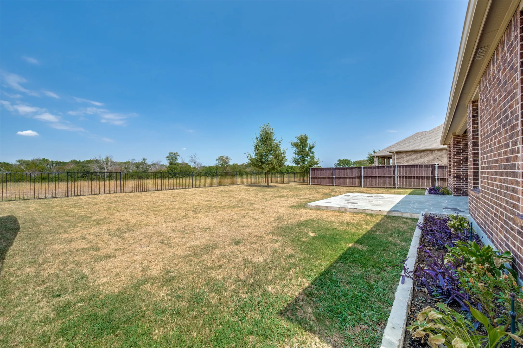 Single Family Residence For Sale in Denton County , 3609 Cimarron River Drive, Celina, Texas 75078, 4 Bedroom, 2 Bathroom, 2 Garage spaces, 2,126 Sqft, built in 2019, mls#21382618, Real Estate Agent in Celina, Homes For Sale in Denton county, Homes For Sale in Celina, Realtor in Celina Texas, Real Estate Brokerage Independent Realty Texas, Luminita Cordes Realtor