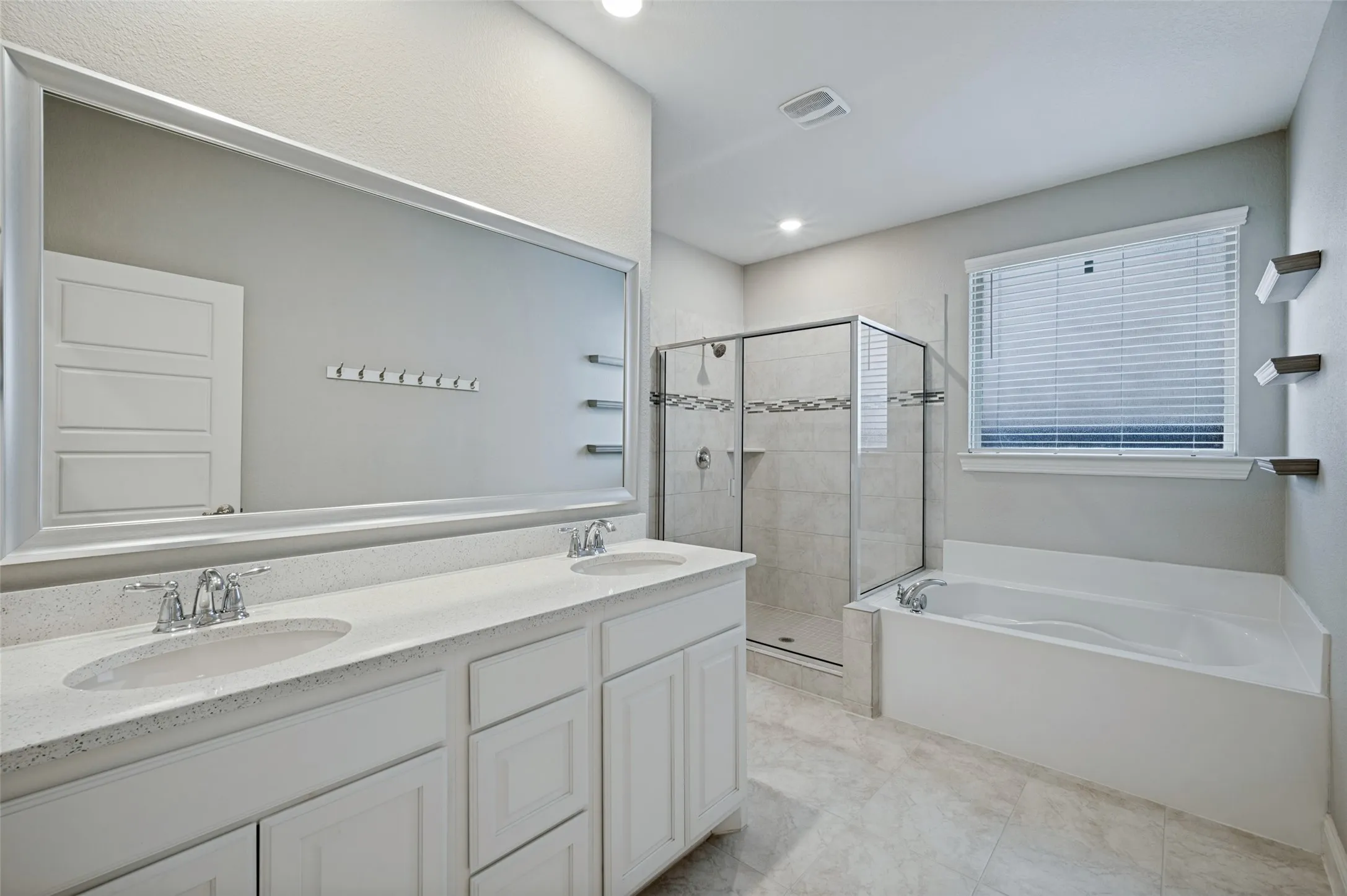 Single Family Residence For Sale in Denton County , 3609 Cimarron River Drive, Celina, Texas 75078, 4 Bedroom, 2 Bathroom, 2 Garage spaces, 2,126 Sqft, built in 2019, mls#21382618, Real Estate Agent in Celina, Homes For Sale in Denton county, Homes For Sale in Celina, Realtor in Celina Texas, Real Estate Brokerage Independent Realty Texas, Luminita Cordes Realtor