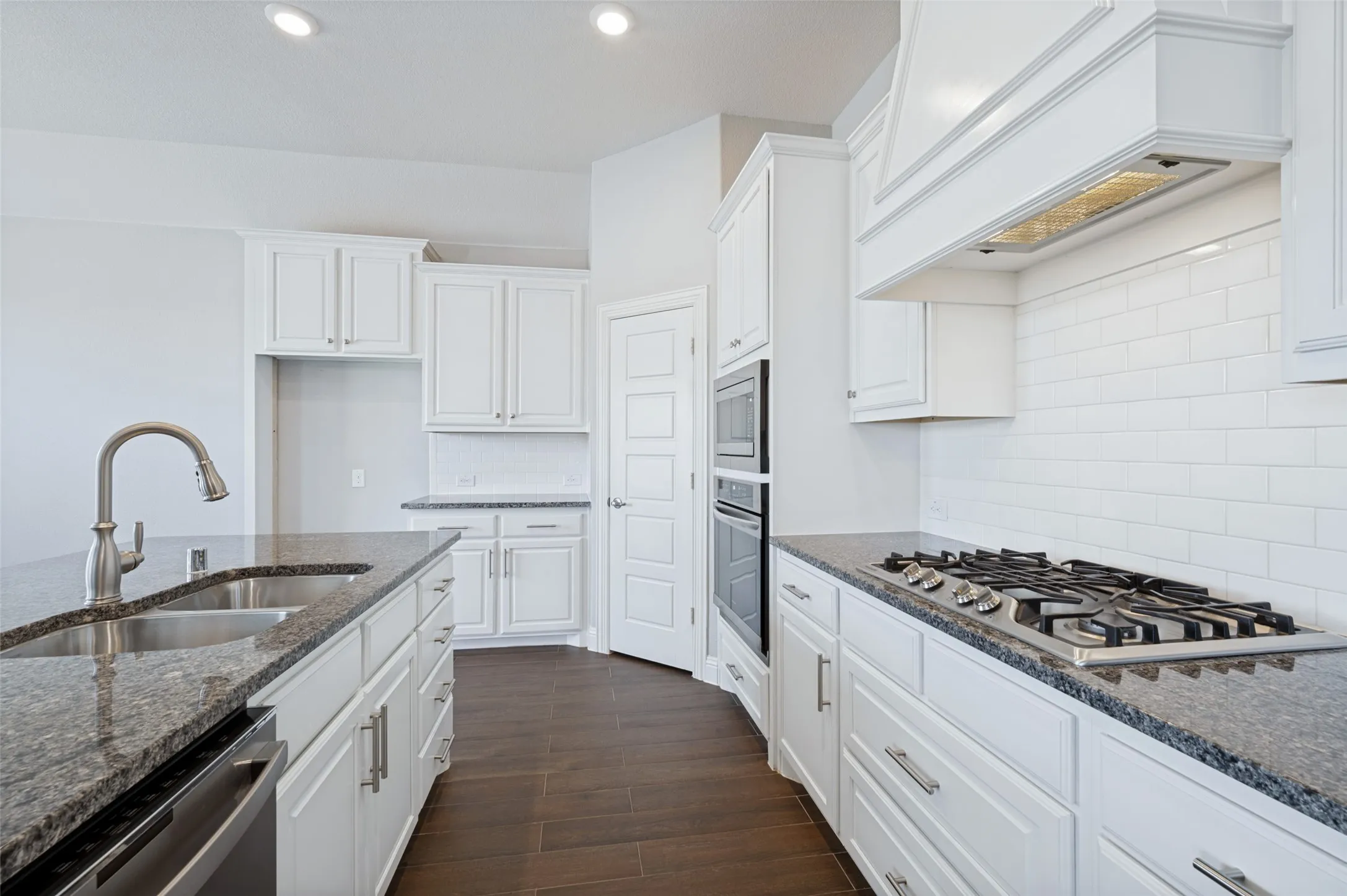 Single Family Residence For Sale in Denton County , 3609 Cimarron River Drive, Celina, Texas 75078, 4 Bedroom, 2 Bathroom, 2 Garage spaces, 2,126 Sqft, built in 2019, mls#21382618, Real Estate Agent in Celina, Homes For Sale in Denton county, Homes For Sale in Celina, Realtor in Celina Texas, Real Estate Brokerage Independent Realty Texas, Luminita Cordes Realtor