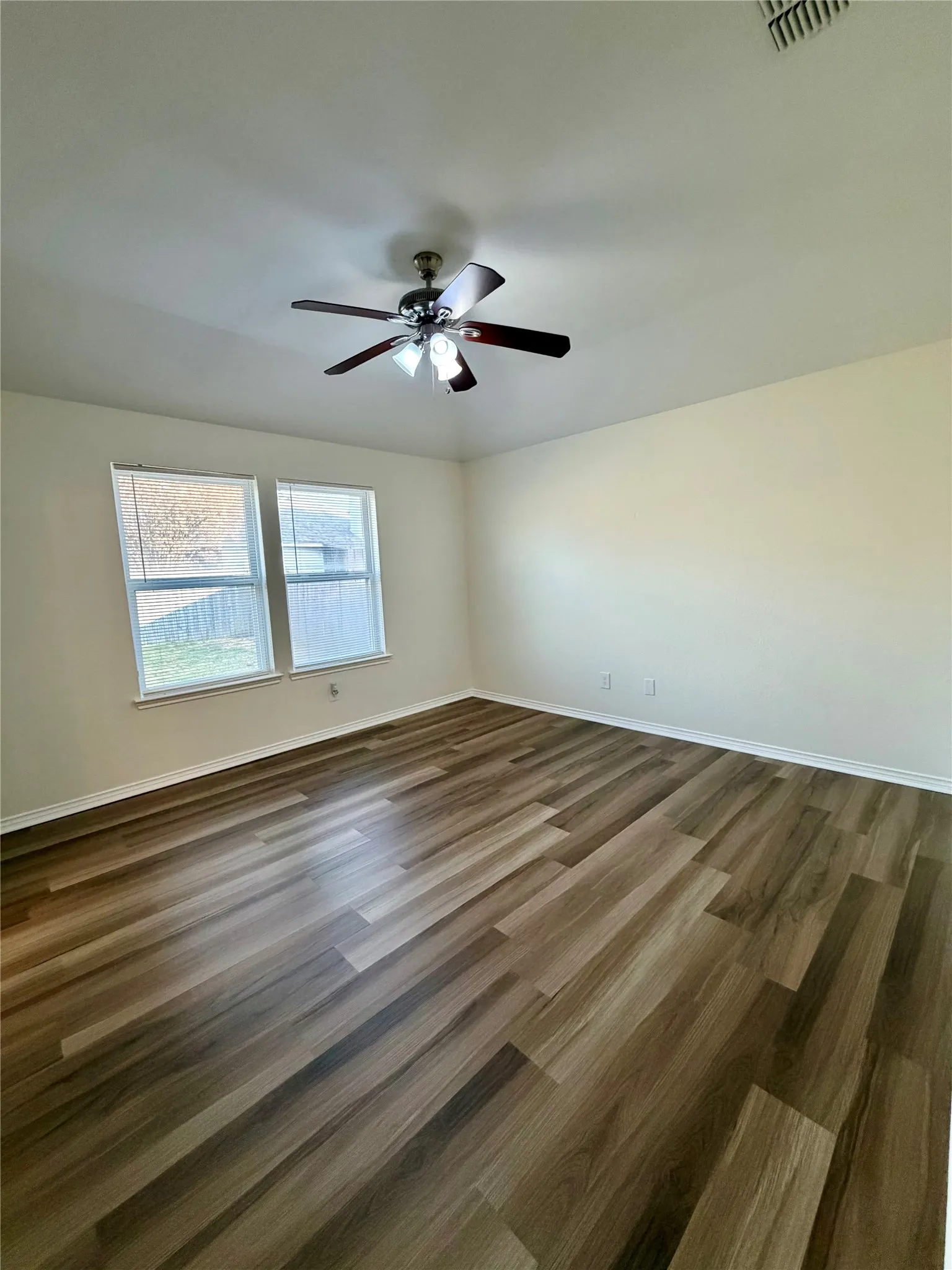 Single Family Residence For Rent in Dallas County , 1712 Ironworks Drive, Dallas, Texas 75253, 3 Bedroom, 2 Bathroom, 2 Garage spaces, 1,401 Sqft, built in 2008, mls#21376775, Real Estate Agent in Dallas, Homes For Rent in Dallas county, Homes For Rent in Dallas, Realtor in Dallas Texas, Real Estate Brokerage Independent Realty Texas, Luminita Cordes Realtor