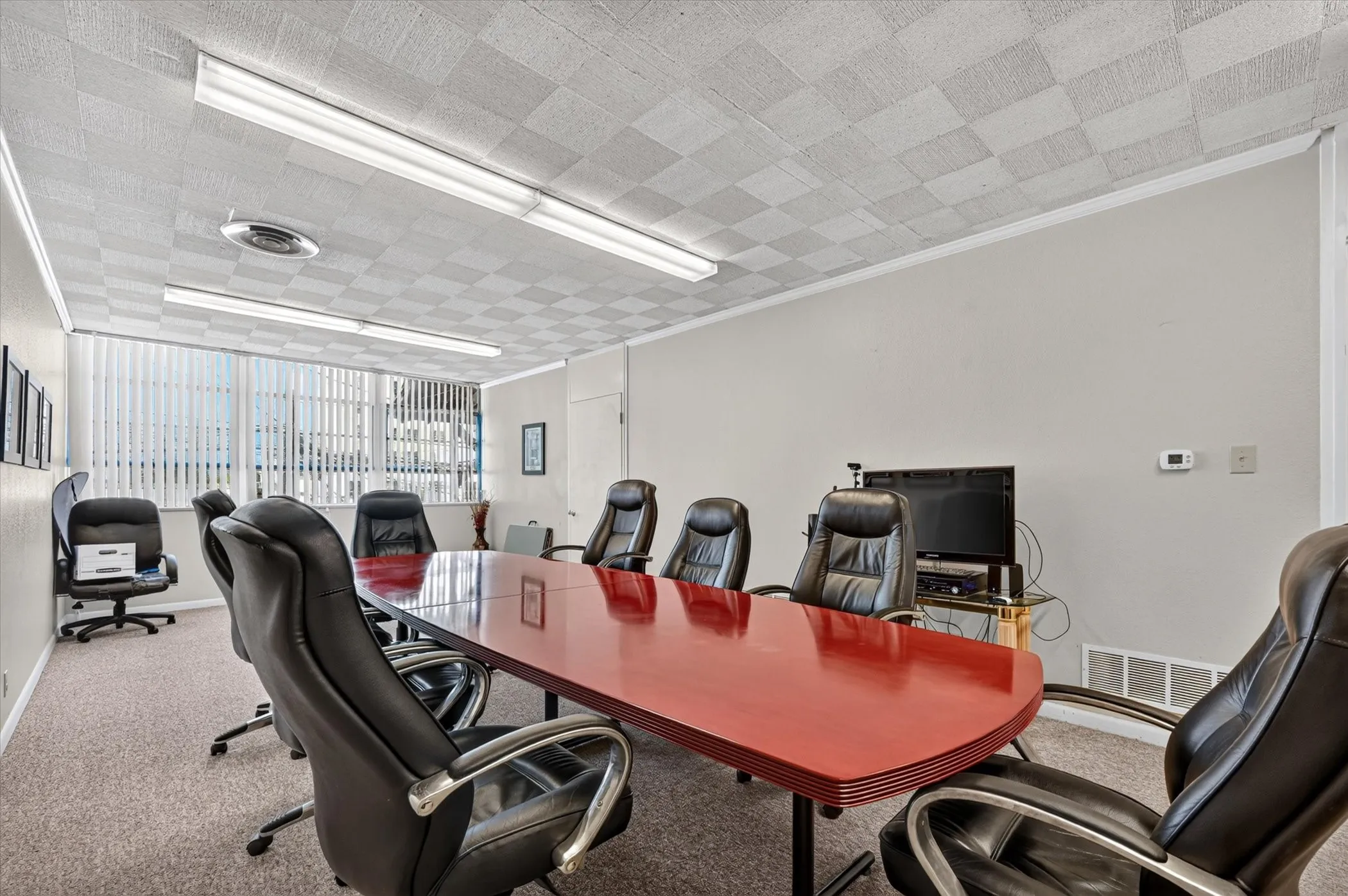Business For Rent in Dallas County , 329 Centre Street, Dallas, Texas 75208, 0, 0, Garage spaces, 0 Sqft, built in 1962, mls#21382601, Real Estate Agent in Dallas, Homes For Rent in Dallas county, Homes For Rent in Dallas, Realtor in Dallas Texas, Real Estate Brokerage Independent Realty Texas, Luminita Cordes Realtor