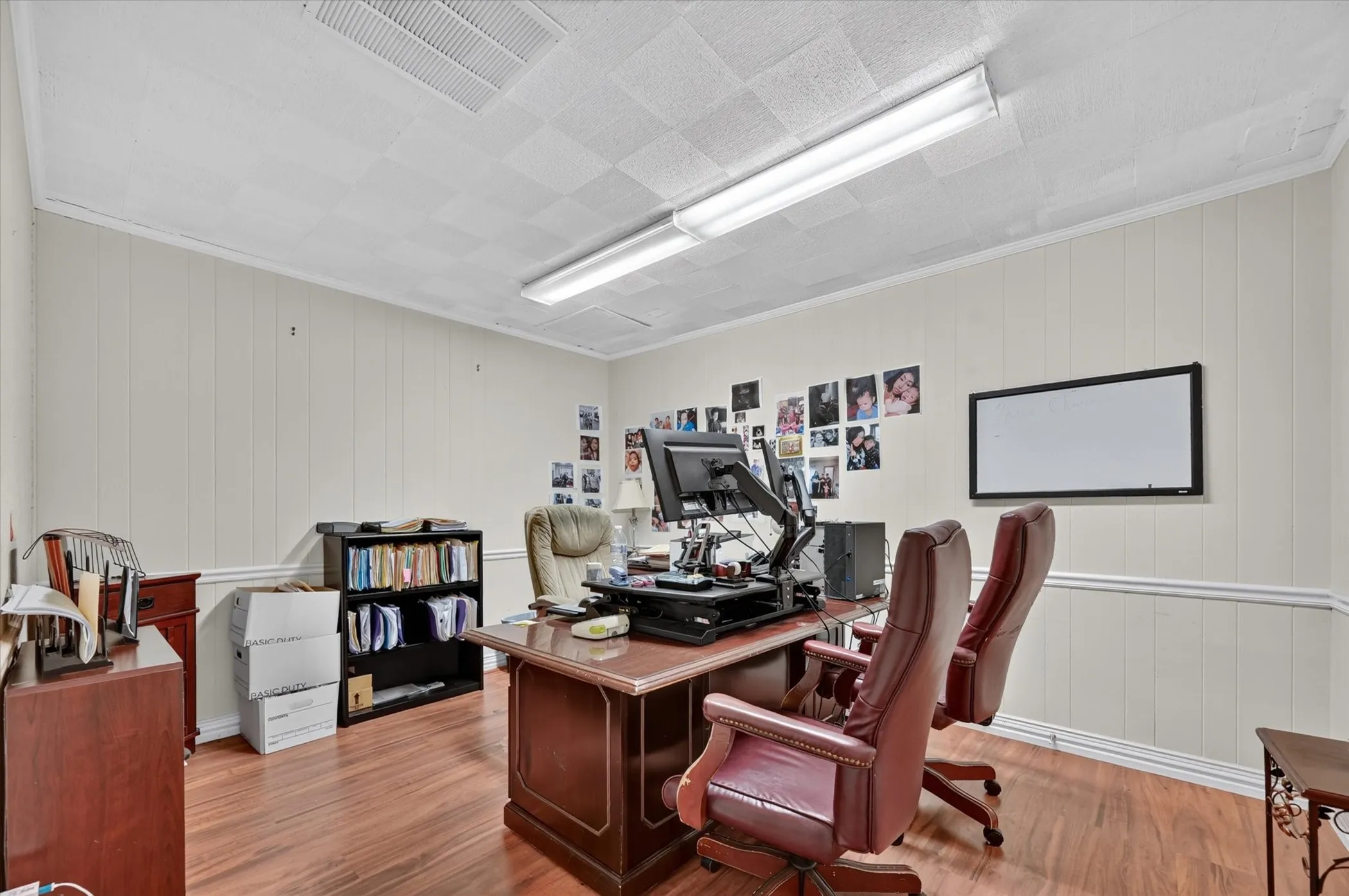 Business For Rent in Dallas County , 329 Centre Street, Dallas, Texas 75208, 0, 0, Garage spaces, 0 Sqft, built in 1962, mls#21382601, Real Estate Agent in Dallas, Homes For Rent in Dallas county, Homes For Rent in Dallas, Realtor in Dallas Texas, Real Estate Brokerage Independent Realty Texas, Luminita Cordes Realtor