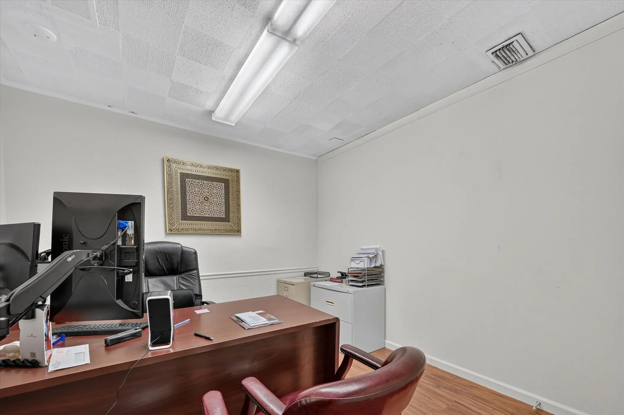 Business For Rent in Dallas County , 329 Centre Street, Dallas, Texas 75208, 0, 0, Garage spaces, 0 Sqft, built in 1962, mls#21382601, Real Estate Agent in Dallas, Homes For Rent in Dallas county, Homes For Rent in Dallas, Realtor in Dallas Texas, Real Estate Brokerage Independent Realty Texas, Luminita Cordes Realtor