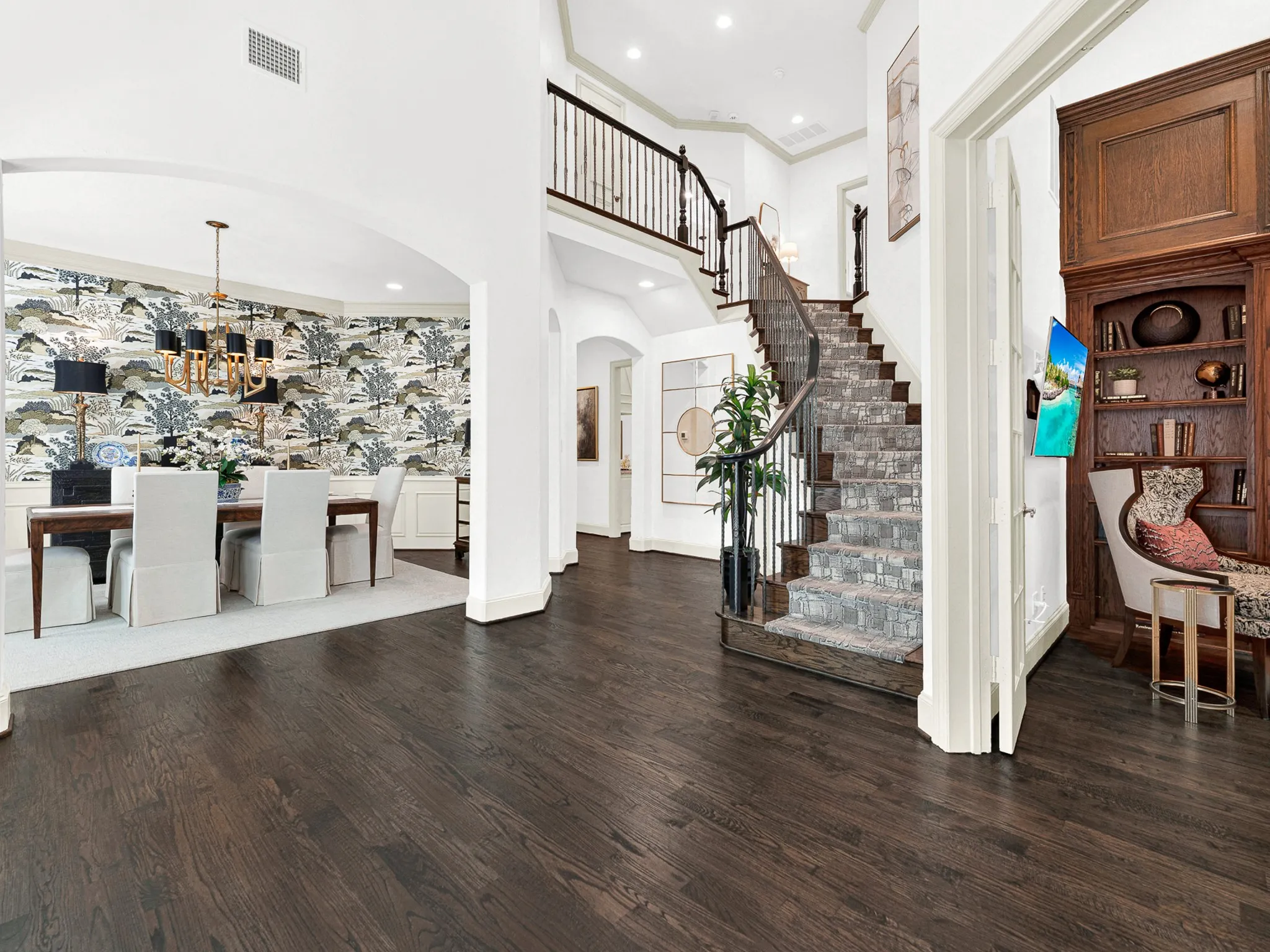 Single Family Residence For Sale in Collin County , 2140 Sutton Place, Plano, Texas 75093, 3 Bedroom, 3 Bathroom, 2 Garage spaces, 3,117 Sqft, built in 1996, mls#21373250, Real Estate Agent in Plano, Homes For Sale in Collin county, Homes For Sale in Plano, Realtor in Plano Texas, Real Estate Brokerage Independent Realty Texas, Luminita Cordes Realtor