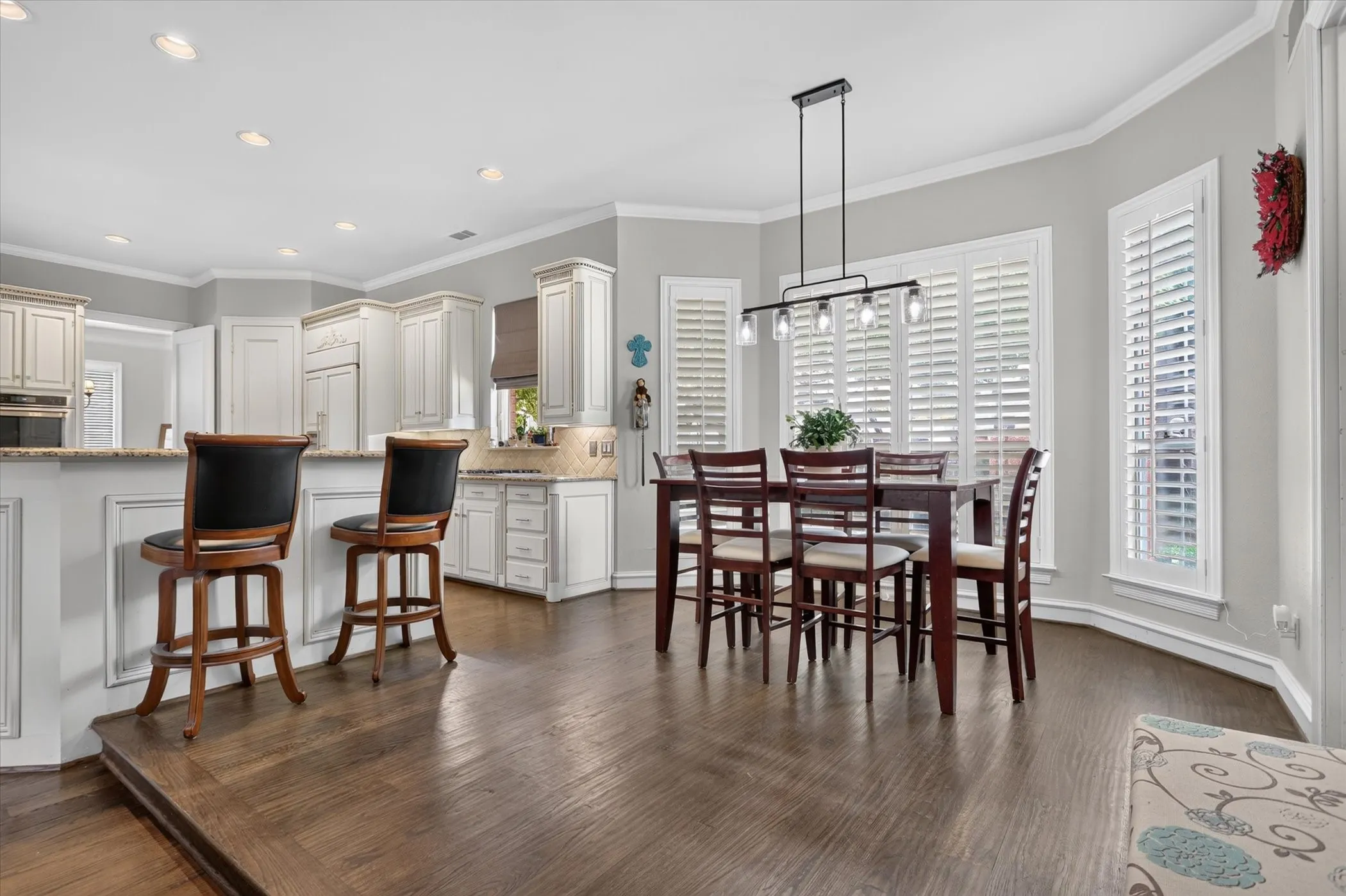 Single Family Residence For Sale in Collin County , 5144 Bellerive Drive, Dallas, Texas 75287, 4 Bedroom, 5 Bathroom, 3 Garage spaces, 4,369 Sqft, built in 1990, mls#21382682, Real Estate Agent in Dallas, Homes For Sale in Collin county, Homes For Sale in Dallas, Realtor in Dallas Texas, Real Estate Brokerage Independent Realty Texas, Luminita Cordes Realtor