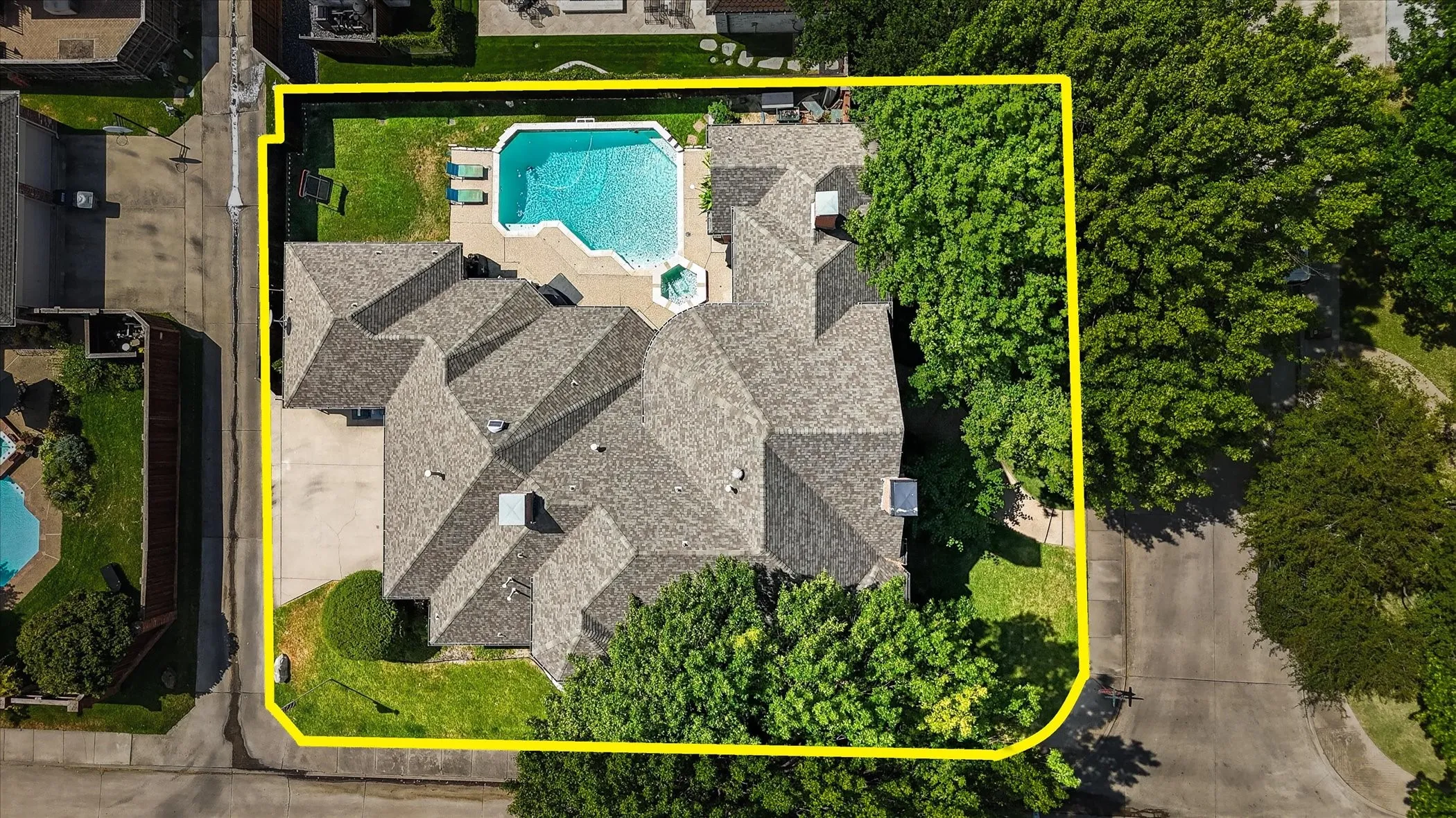 Single Family Residence For Sale in Collin County , 5144 Bellerive Drive, Dallas, Texas 75287, 4 Bedroom, 5 Bathroom, 3 Garage spaces, 4,369 Sqft, built in 1990, mls#21382682, Real Estate Agent in Dallas, Homes For Sale in Collin county, Homes For Sale in Dallas, Realtor in Dallas Texas, Real Estate Brokerage Independent Realty Texas, Luminita Cordes Realtor