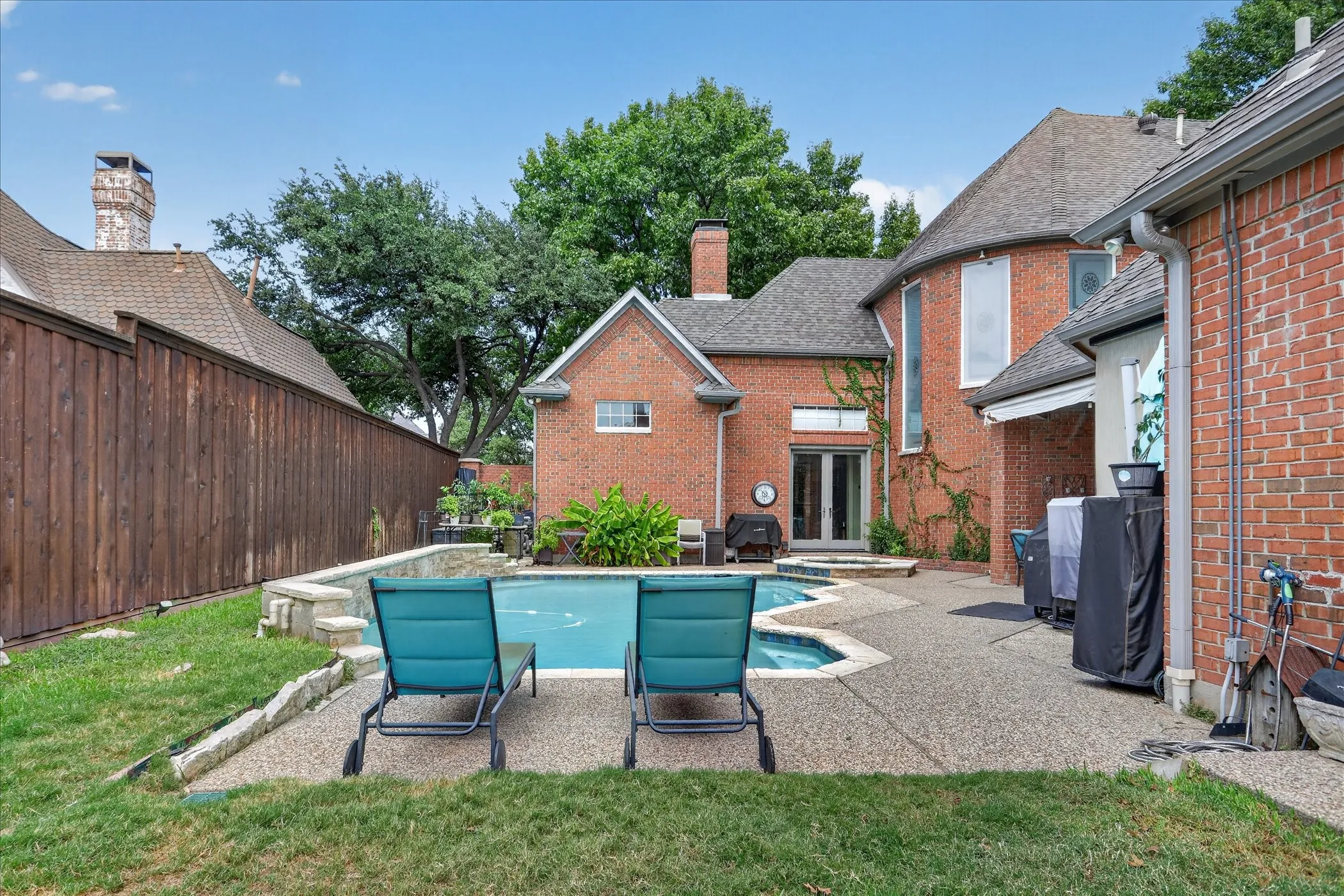 Single Family Residence For Sale in Collin County , 5144 Bellerive Drive, Dallas, Texas 75287, 4 Bedroom, 5 Bathroom, 3 Garage spaces, 4,369 Sqft, built in 1990, mls#21382682, Real Estate Agent in Dallas, Homes For Sale in Collin county, Homes For Sale in Dallas, Realtor in Dallas Texas, Real Estate Brokerage Independent Realty Texas, Luminita Cordes Realtor
