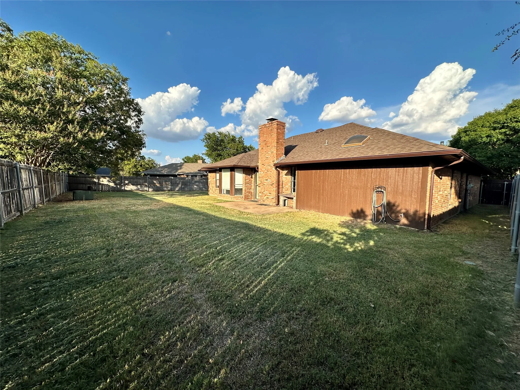 Single Family Residence For Rent in Tarrant County , 4636 Ringold Drive, Fort Worth, Texas 76133, 3 Bedroom, 2 Bathroom, 2 Garage spaces, 1,684 Sqft, built in 1980, mls#21382364, Real Estate Agent in Fort Worth, Homes For Rent in Tarrant county, Homes For Rent in Fort Worth, Realtor in Fort Worth Texas, Real Estate Brokerage Independent Realty Texas, Luminita Cordes Realtor
