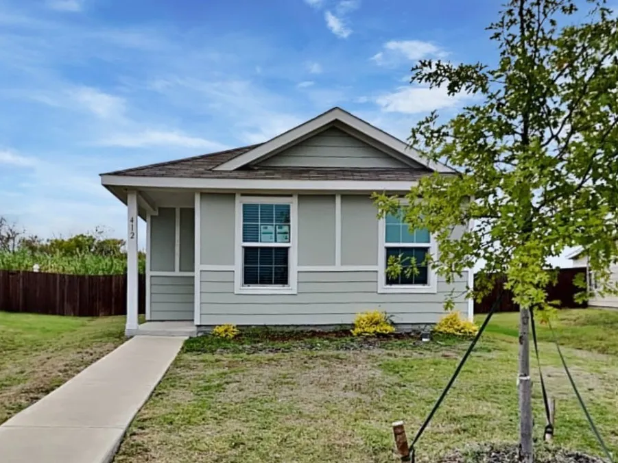 Single Family Residence For Rent in Collin County , 412 Branch Village Way, Princeton, Texas 75407, 3 Bedroom, 2 Bathroom, Garage spaces, 1,018 Sqft, built in 2021, mls#21382692, Real Estate Agent in Princeton, Homes For Rent in Collin county, Homes For Rent in Princeton, Realtor in Princeton Texas, Real Estate Brokerage Independent Realty Texas, Luminita Cordes Realtor