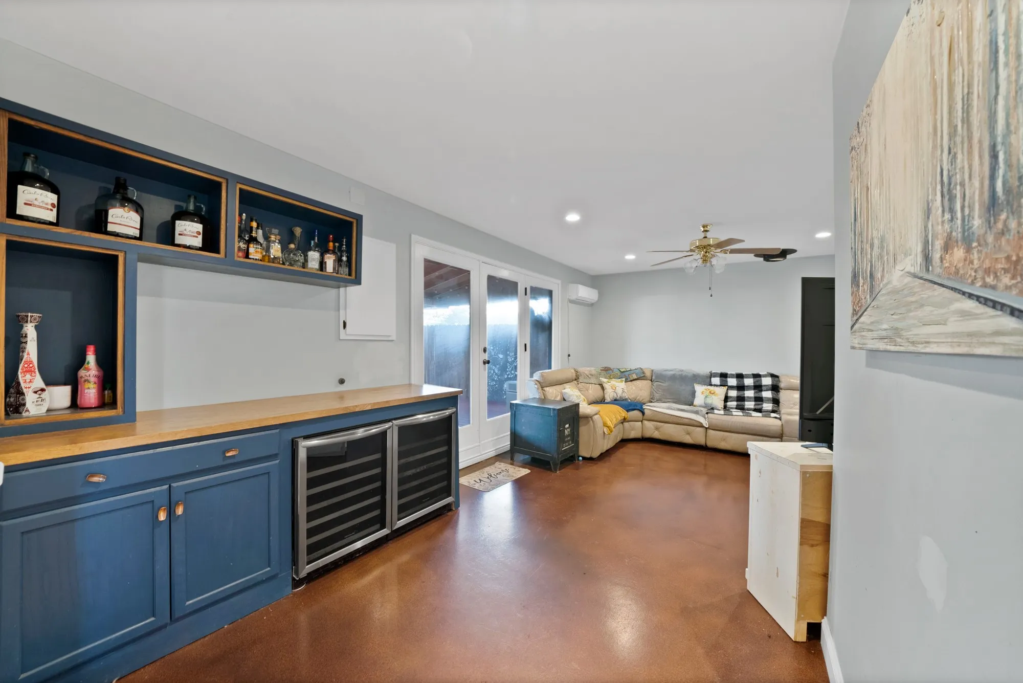 Single Family Residence For Sale in Ellis County , 452 E Pecan Tree Road, Waxahachie, Texas 75165, 3 Bedroom, 2 Bathroom, 2 Garage spaces, 2,266 Sqft, built in 1974, mls#21382680, Real Estate Agent in Waxahachie, Homes For Sale in Ellis county, Homes For Sale in Waxahachie, Realtor in Waxahachie Texas, Real Estate Brokerage Independent Realty Texas, Luminita Cordes Realtor