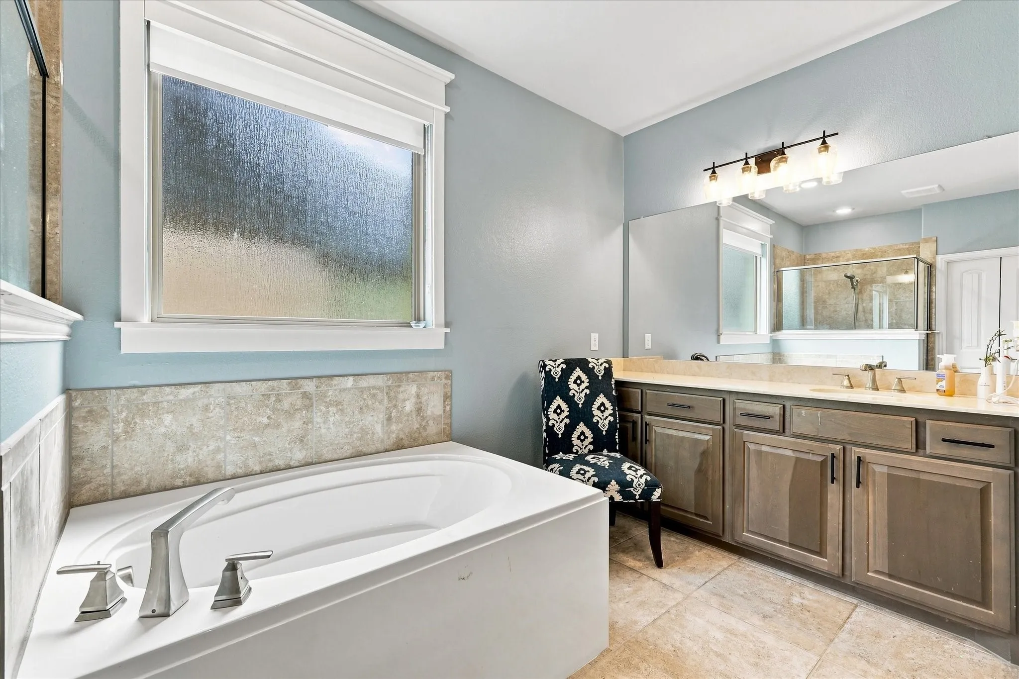 Single Family Residence For Sale in Tarrant County , 4868 Nickeldale Court, Fort Worth, Texas 76244, 4 Bedroom, 4 Bathroom, 3 Garage spaces, 3,030 Sqft, built in 2019, mls#21381715, Real Estate Agent in Fort Worth, Homes For Sale in Tarrant county, Homes For Sale in Fort Worth, Realtor in Fort Worth Texas, Real Estate Brokerage Independent Realty Texas, Luminita Cordes Realtor