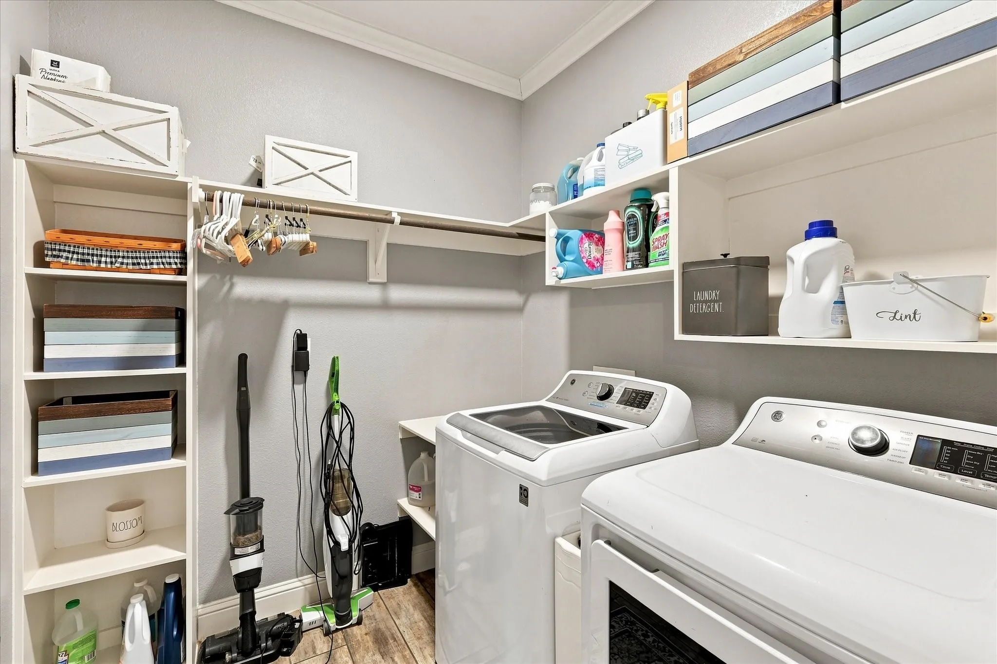 Single Family Residence For Sale in Tarrant County , 4868 Nickeldale Court, Fort Worth, Texas 76244, 4 Bedroom, 4 Bathroom, 3 Garage spaces, 3,030 Sqft, built in 2019, mls#21381715, Real Estate Agent in Fort Worth, Homes For Sale in Tarrant county, Homes For Sale in Fort Worth, Realtor in Fort Worth Texas, Real Estate Brokerage Independent Realty Texas, Luminita Cordes Realtor