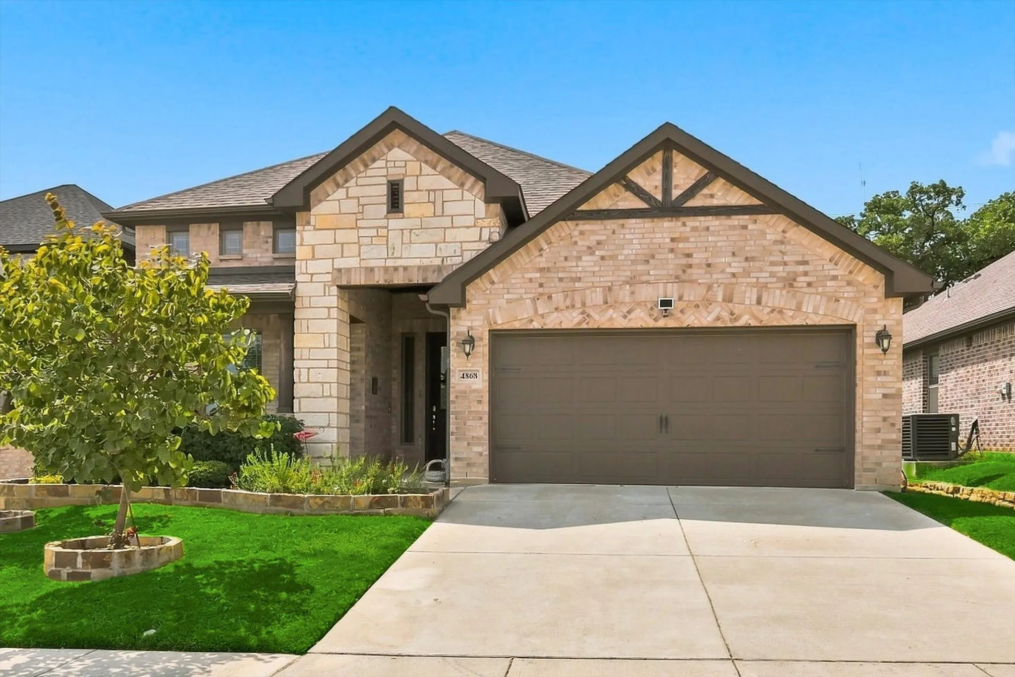 Single Family Residence For Sale in Tarrant County , 4868 Nickeldale Court, Fort Worth, Texas 76244, 4 Bedroom, 4 Bathroom, 3 Garage spaces, 3,030 Sqft, built in 2019, mls#21381715, Real Estate Agent in Fort Worth, Homes For Sale in Tarrant county, Homes For Sale in Fort Worth, Realtor in Fort Worth Texas, Real Estate Brokerage Independent Realty Texas, Luminita Cordes Realtor