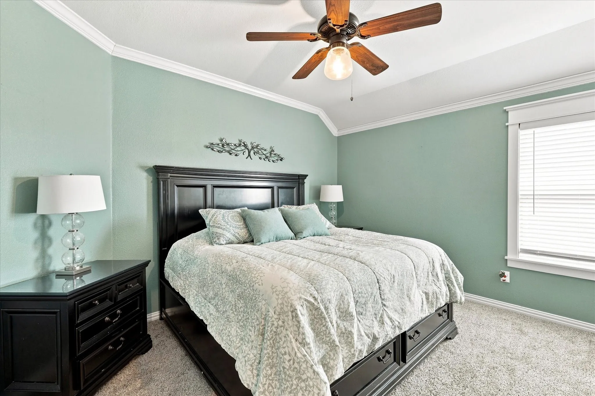 Single Family Residence For Sale in Tarrant County , 4868 Nickeldale Court, Fort Worth, Texas 76244, 4 Bedroom, 4 Bathroom, 3 Garage spaces, 3,030 Sqft, built in 2019, mls#21381715, Real Estate Agent in Fort Worth, Homes For Sale in Tarrant county, Homes For Sale in Fort Worth, Realtor in Fort Worth Texas, Real Estate Brokerage Independent Realty Texas, Luminita Cordes Realtor